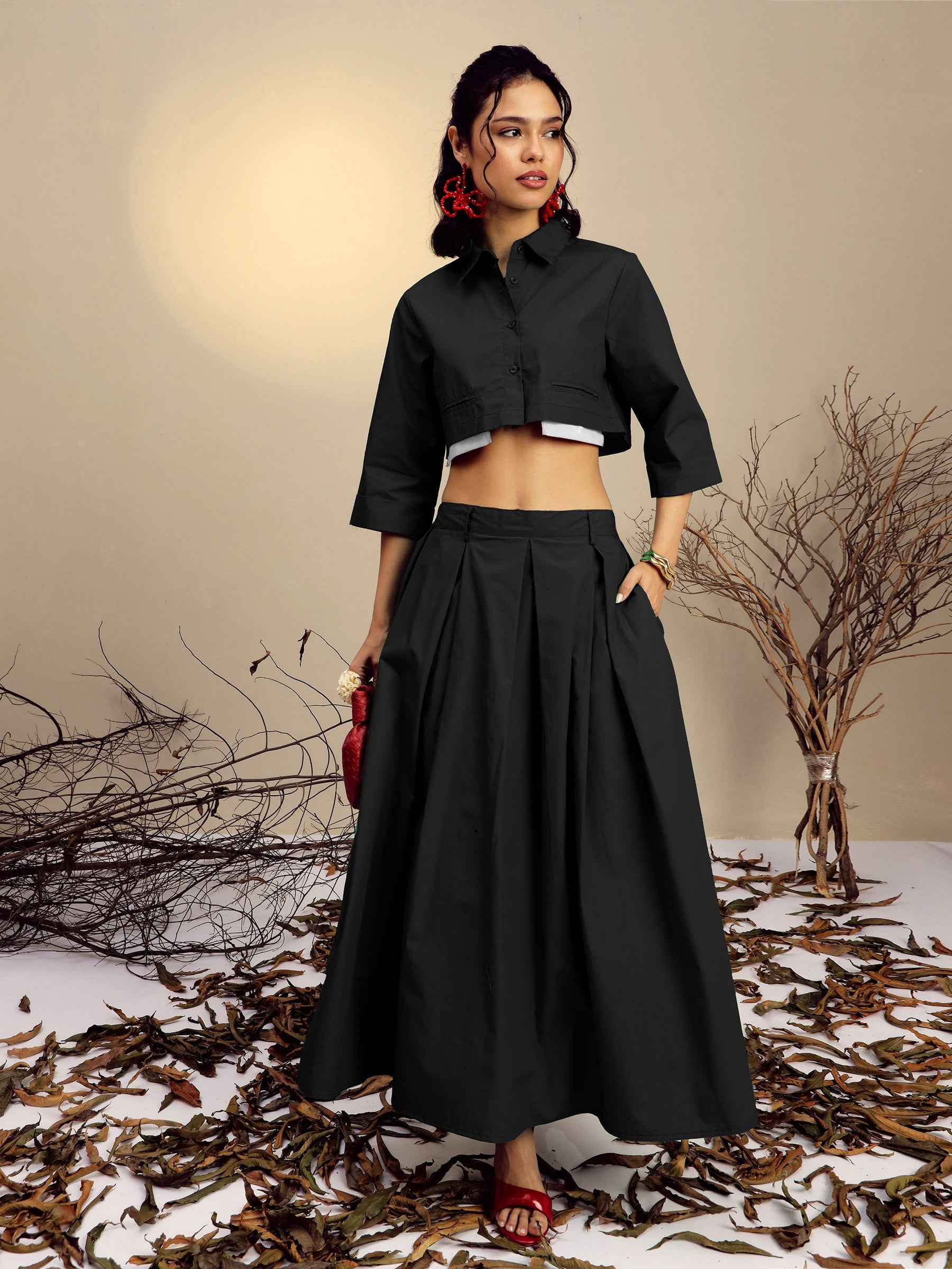 Black Poplin Crop Shirt With Pleated Skirt -Pink Paprika By SASSAFRAS