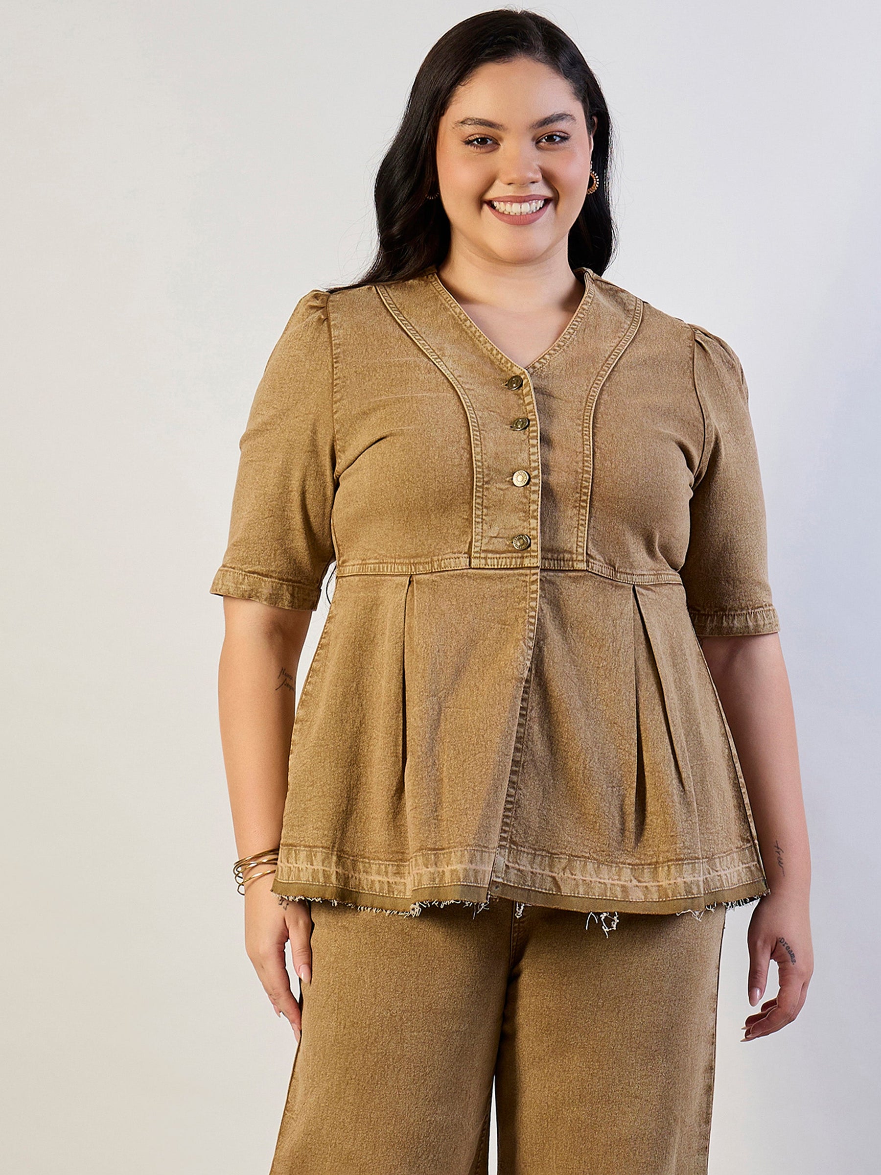 Brown Wash Denim Metal Button Top With Jeans-SASSAFRAS CURVE