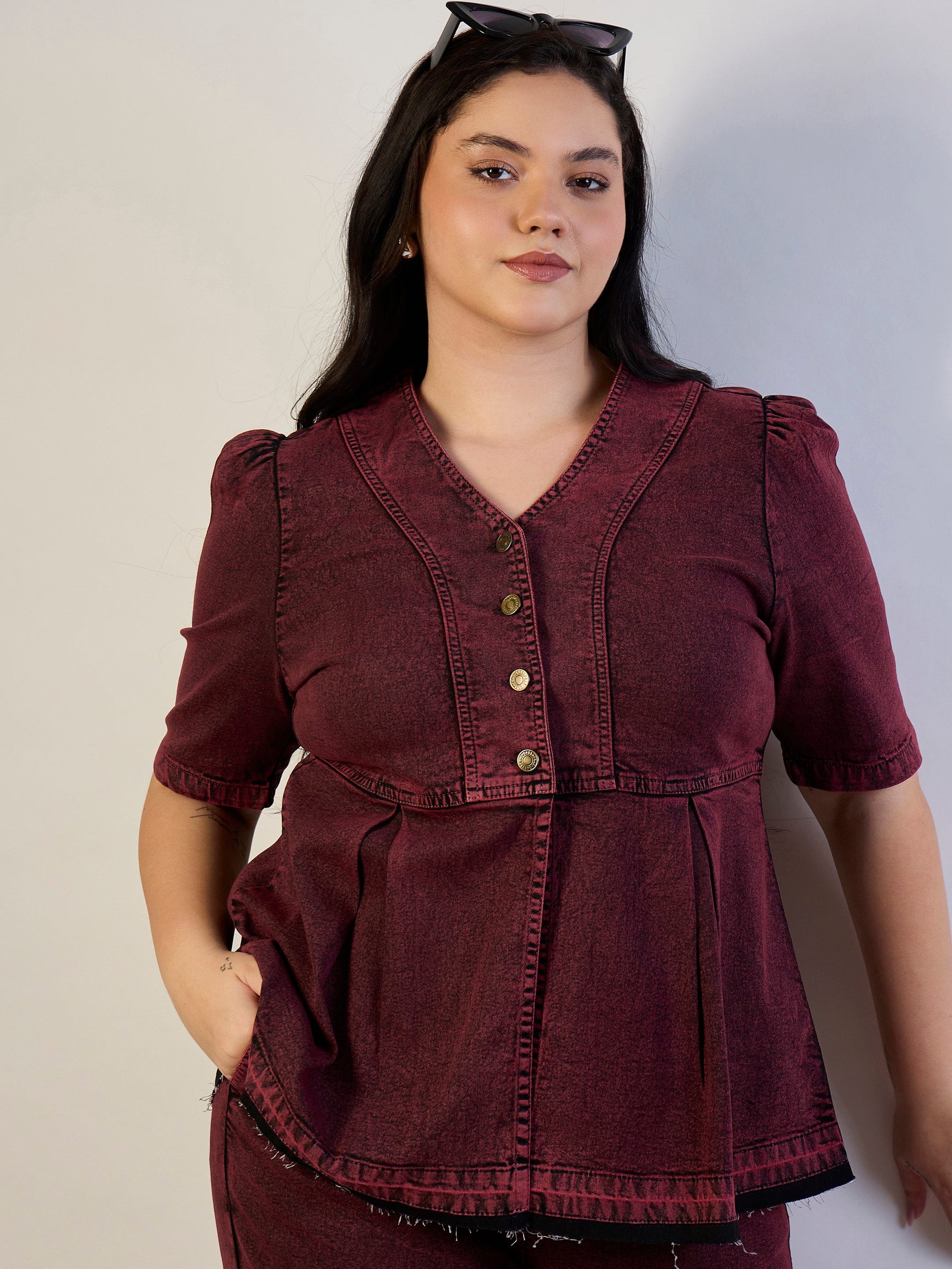 Red Wash Denim Metal Button Top With Jeans-SASSAFRAS CURVE