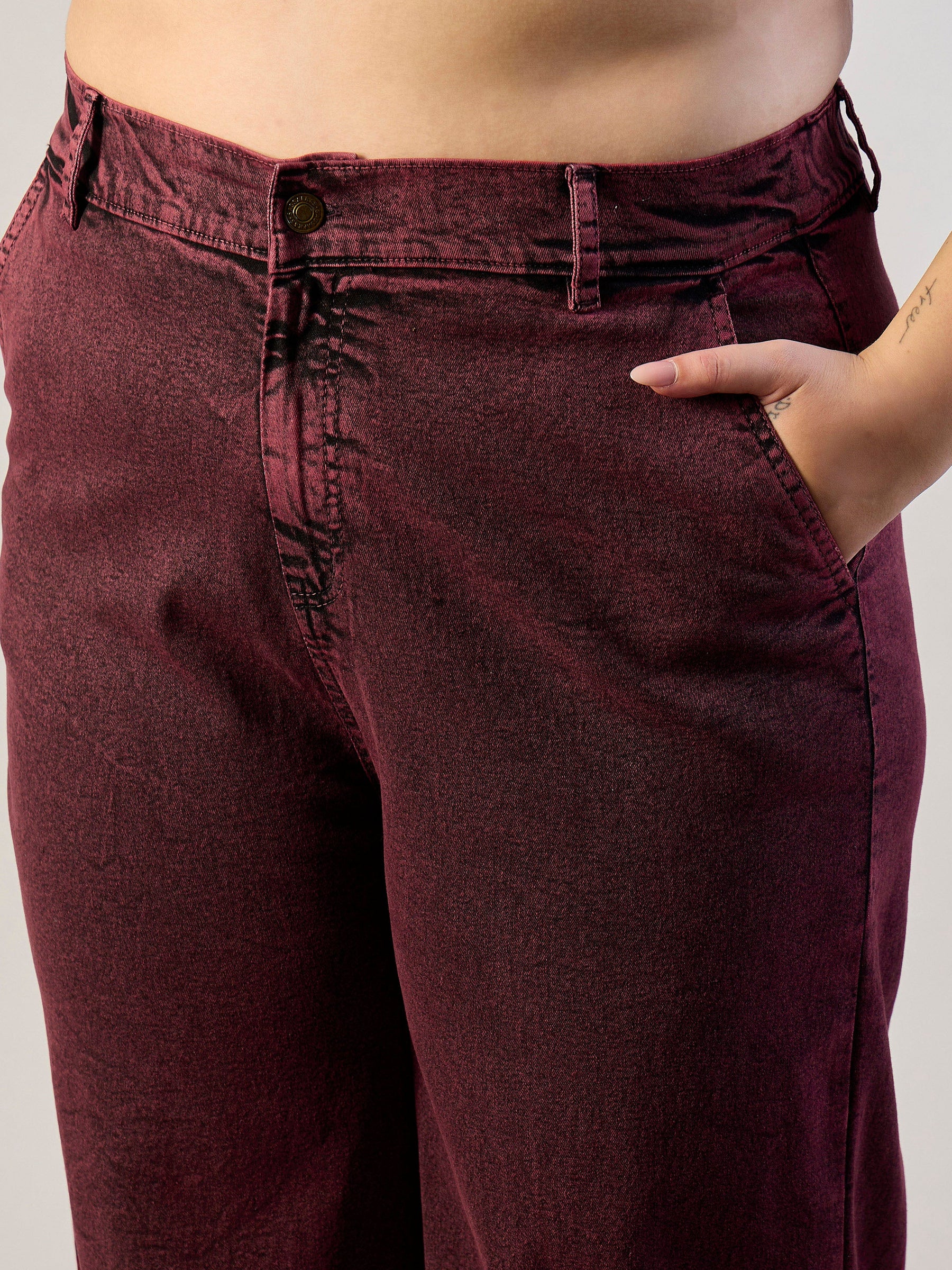 Red Wash Denim Metal Button Top With Jeans-SASSAFRAS CURVE