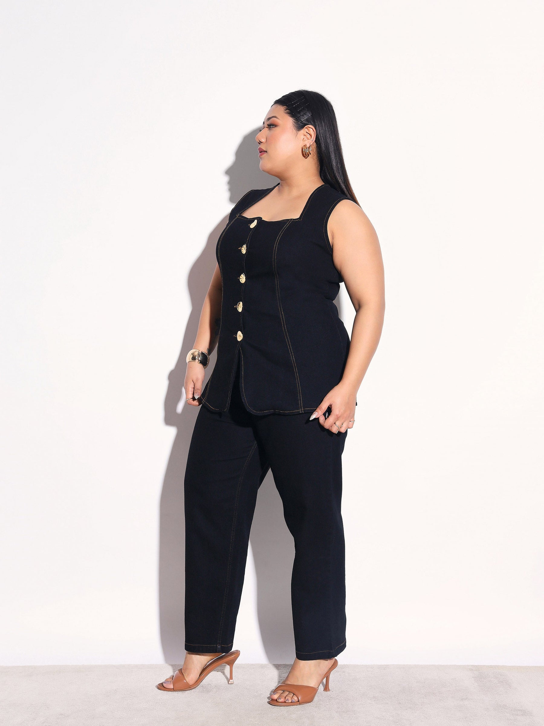 Black Denim Sleeveless Top With Mom Fit Jeans -SASSAFRAS Curve