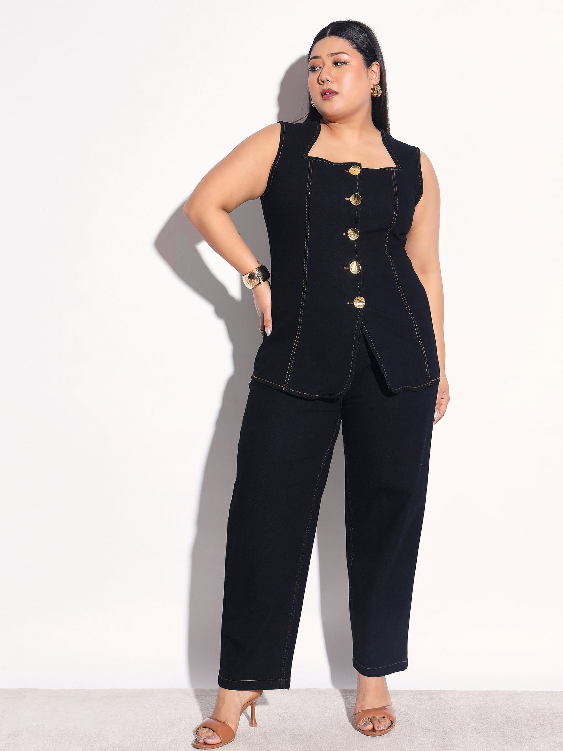 Women Black Denim Sleeveless Top With Mom Fit Jeans