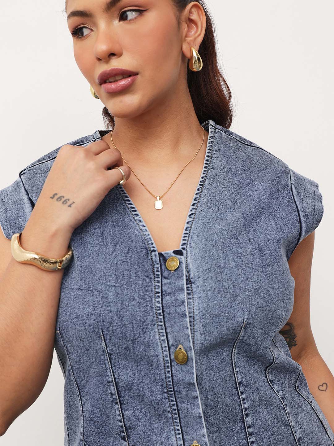 Blue Blast Denim Button Down Top With Mom Fit Jeans-SASSAFRAS Curve
