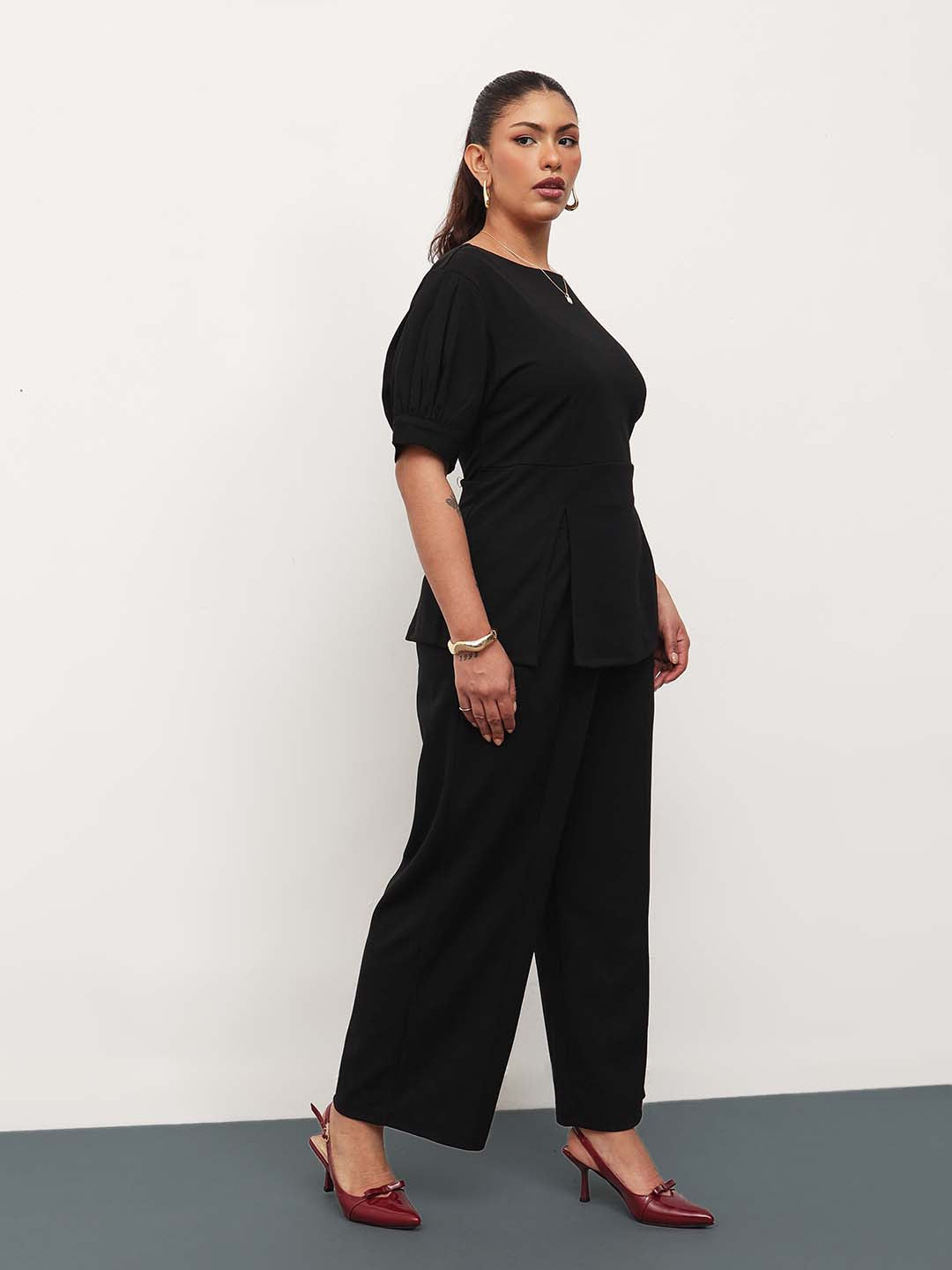 Black Round Neck Top With Straight Pants -SASSAFRAS Curve