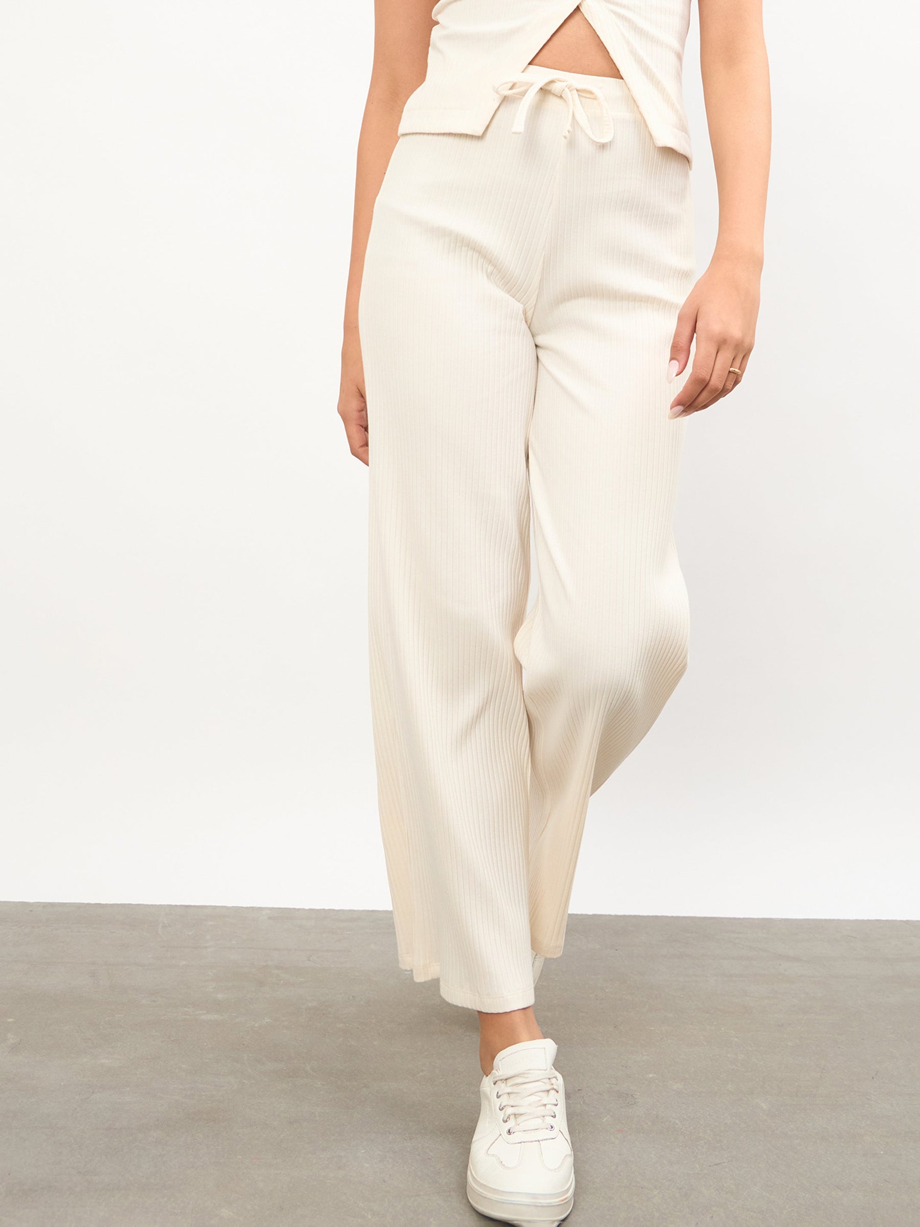 Women Off-White Round Neck Button Down Top With Drawstring Pants