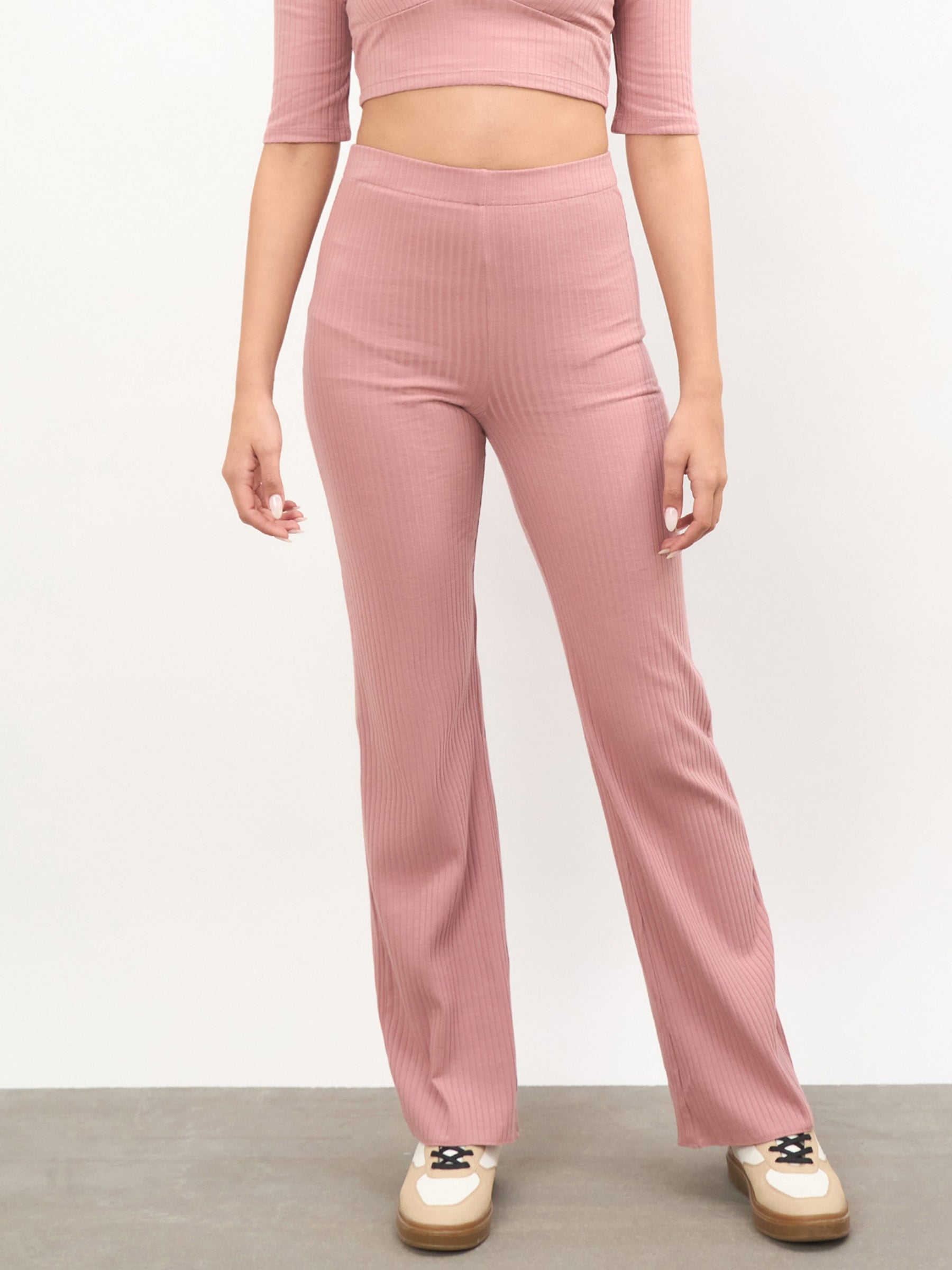 Women Pink V-Neck Crop Top With Elasticated Pants
