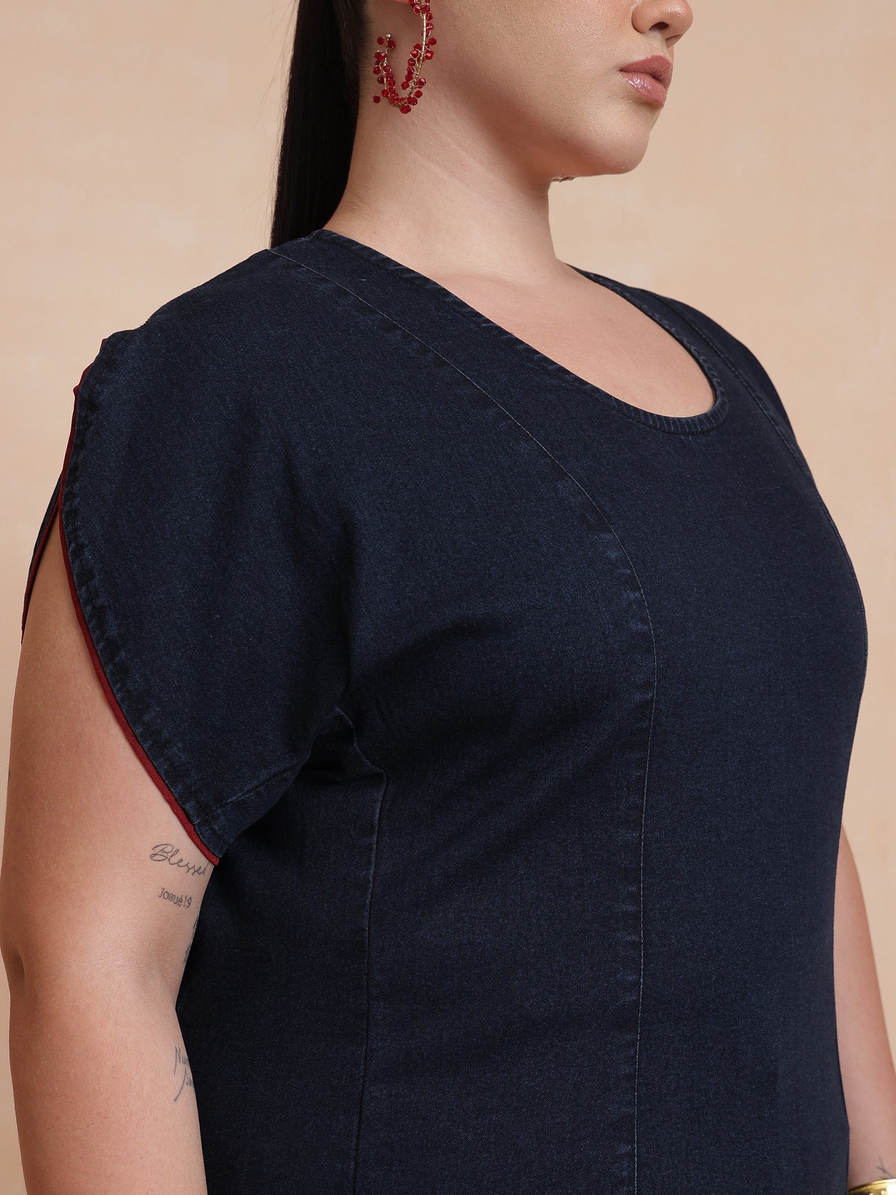Navy Wash Denim Top With Flared Jeans-SASSAFRAS Curve