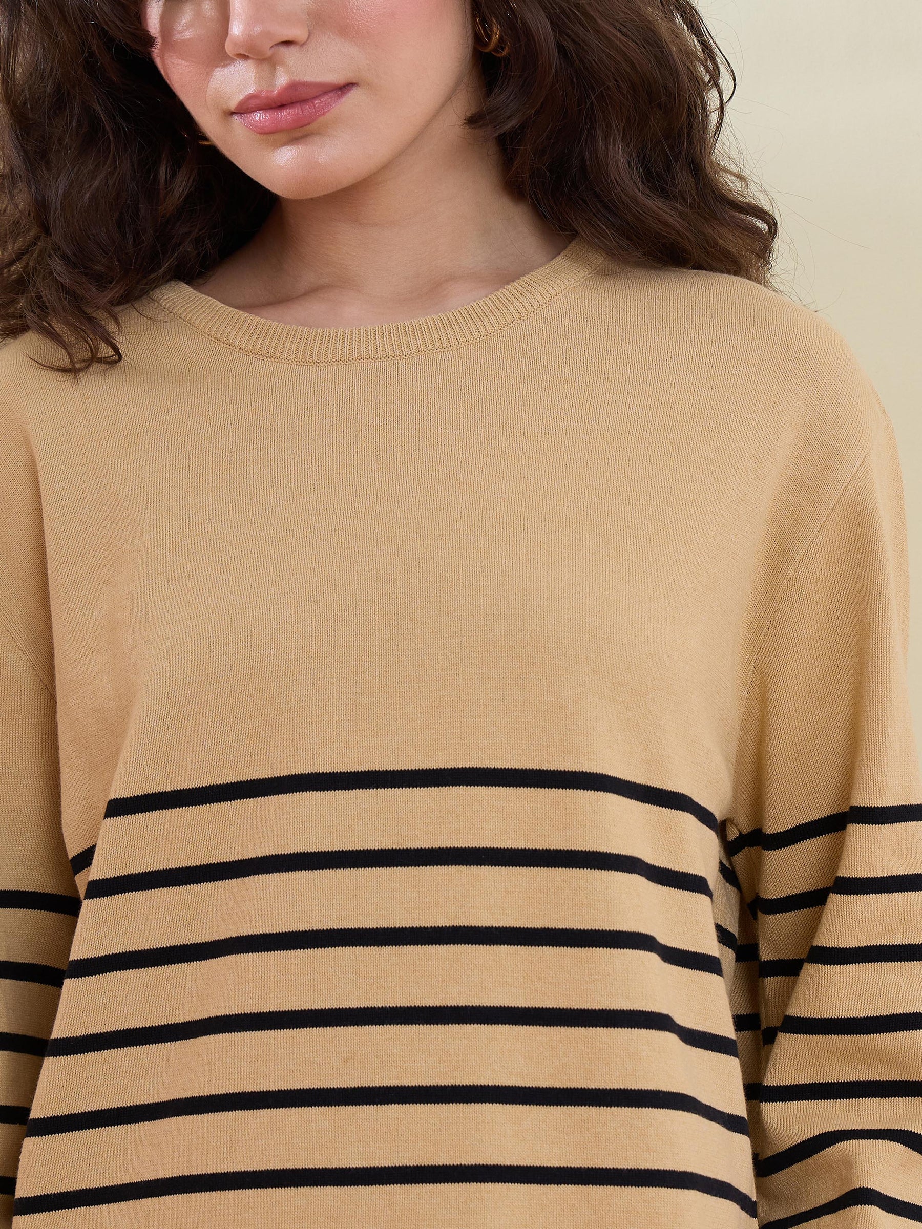 Beige & Black Knitted Oversize Sweatshirt With Pants-SASSAFRAS