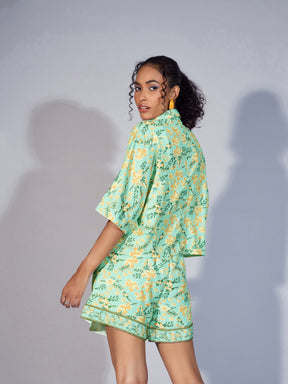 Women Green Floral Boxy Shirt With Paperback Shorts