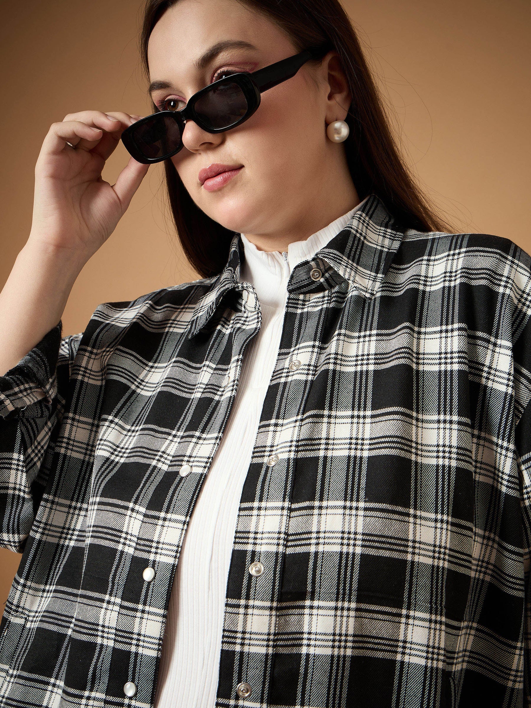 Black & White Flannel Check Front Button Shacket-SASSAFRAS Curve