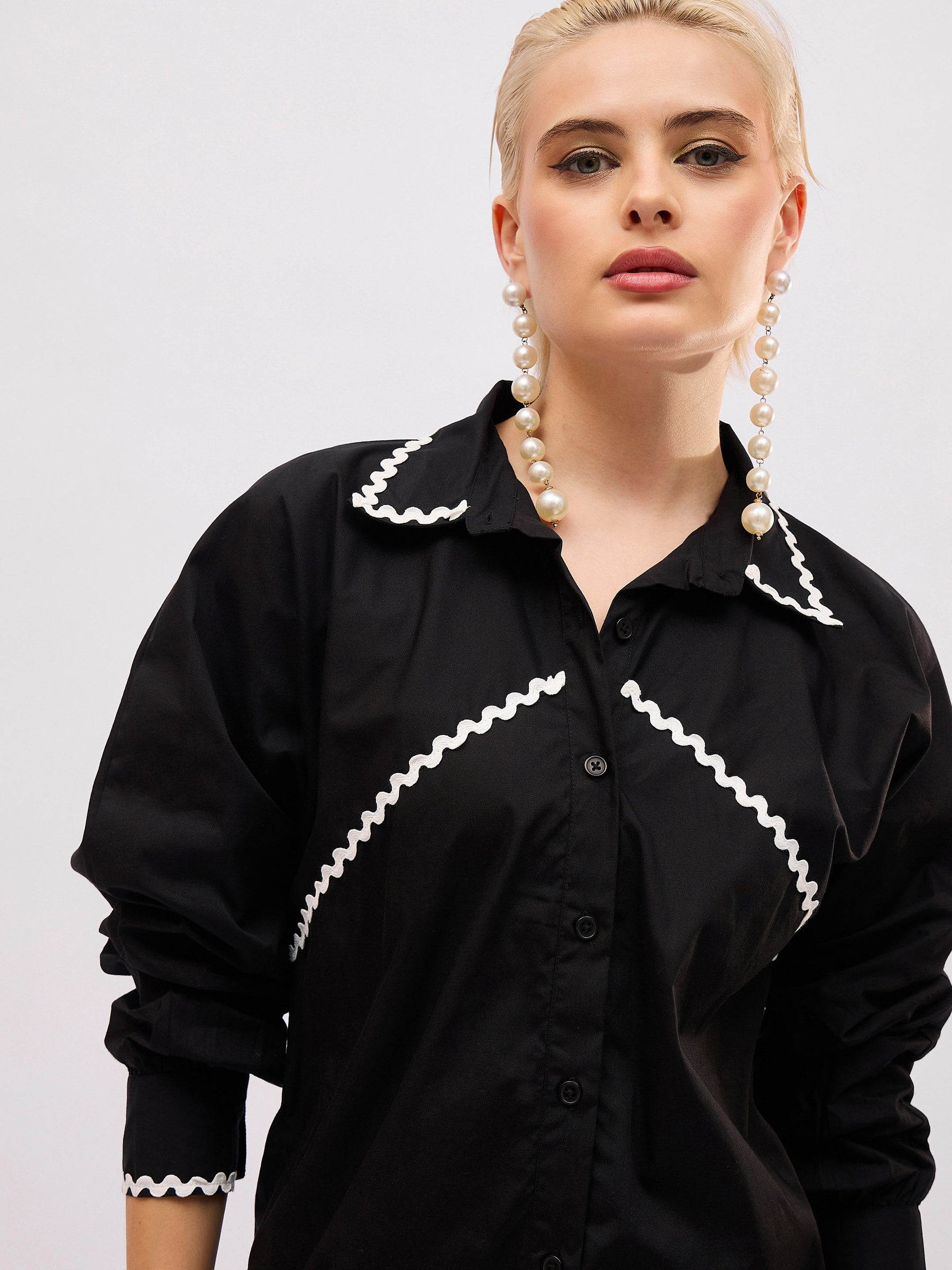 Black Ric Rac Lace Regular Fit Shirt -SASSAFRAS