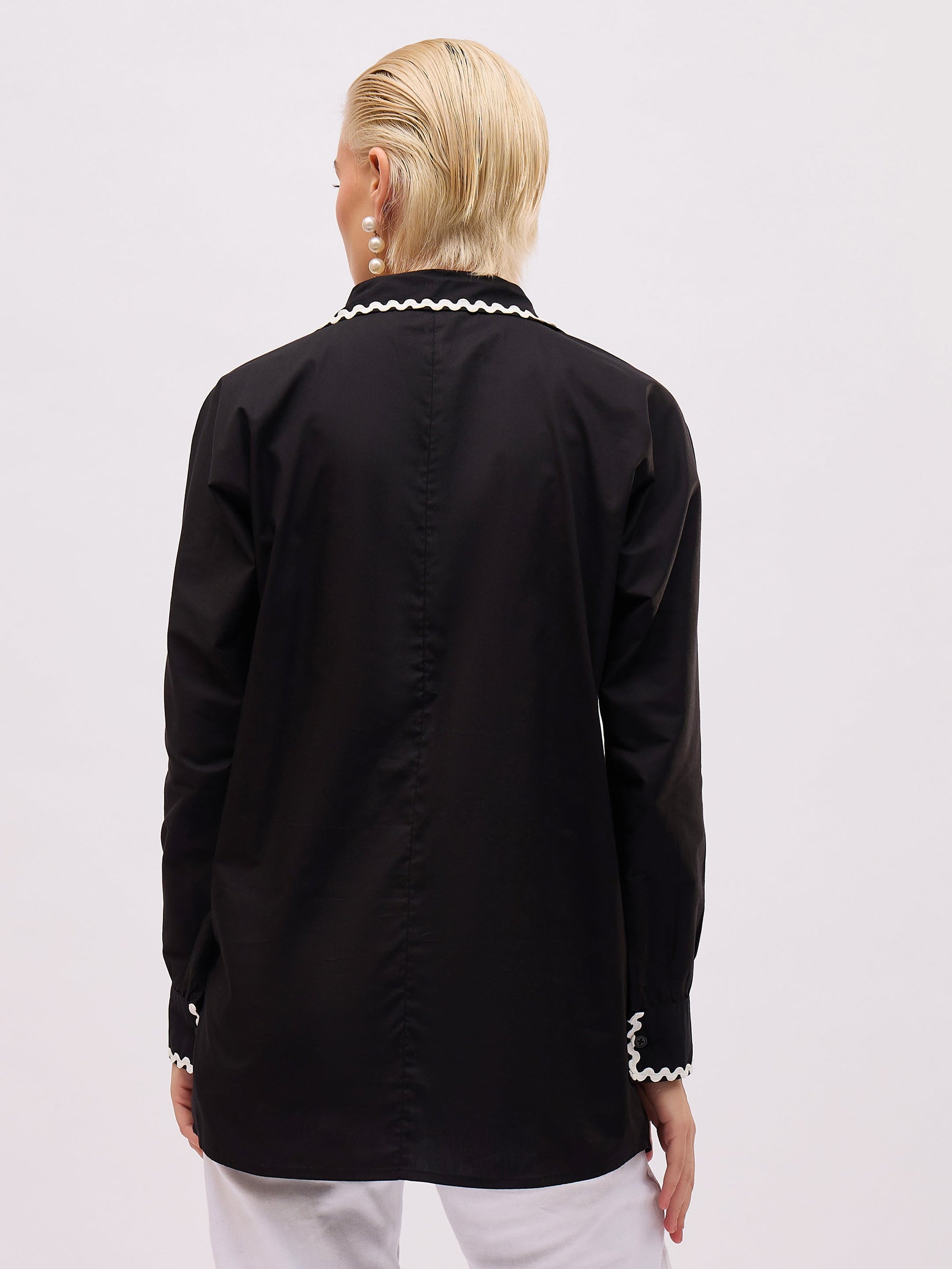 Black Ric Rac Lace Regular Fit Shirt -SASSAFRAS