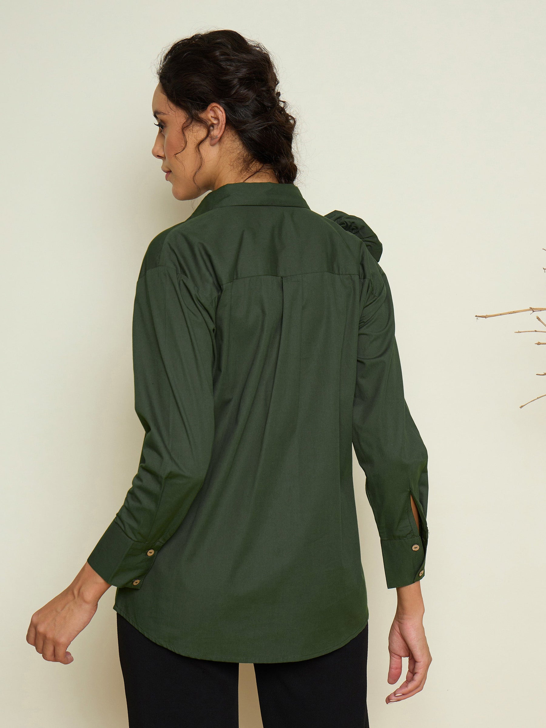 Olive Poplin Shoulder Corsage Regular Shirt-Pink Paprika By SASSAFRAS