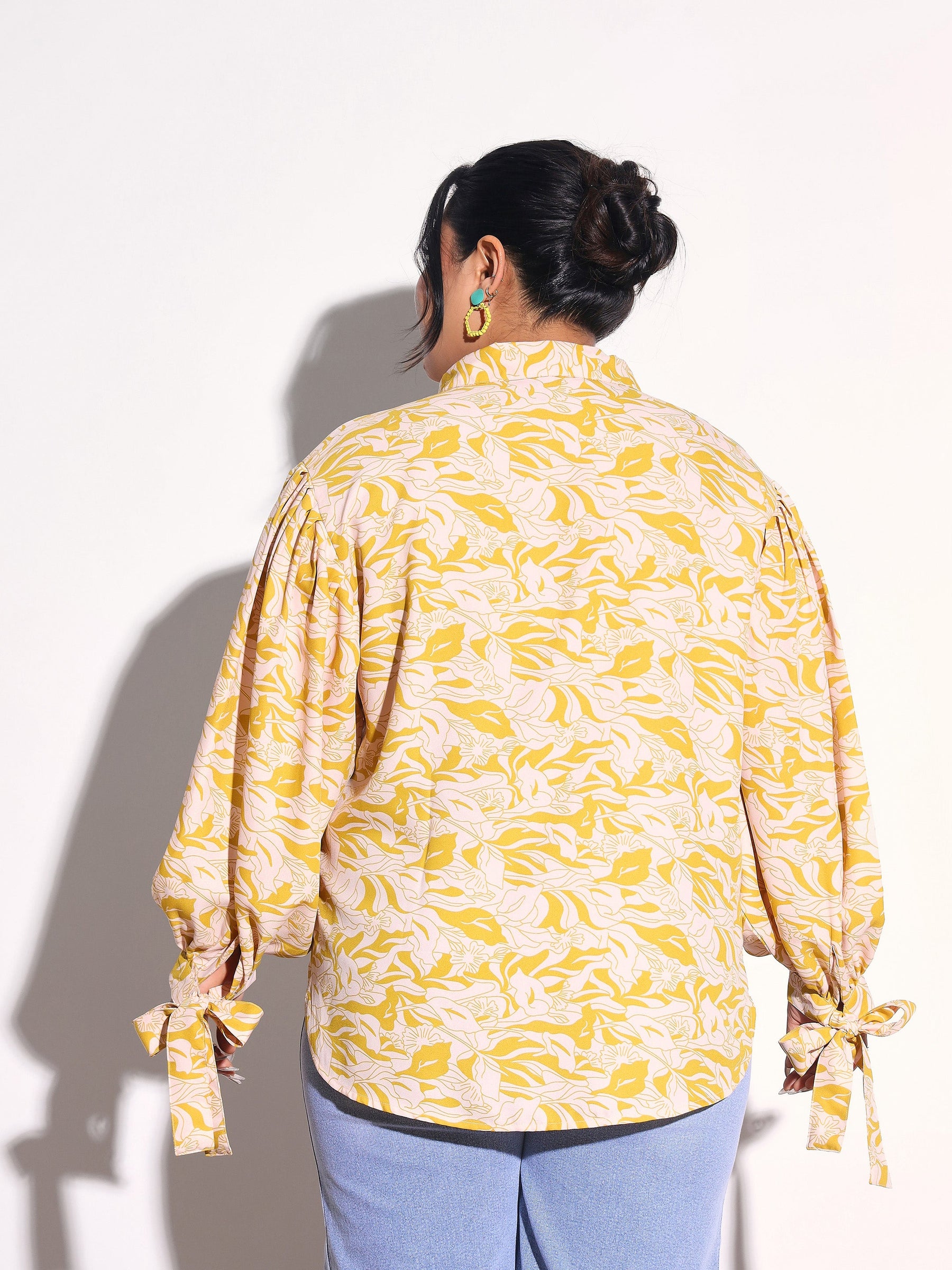 Yellow Floral Sleeve Knot Collar Shirt -SASSAFRAS Curve