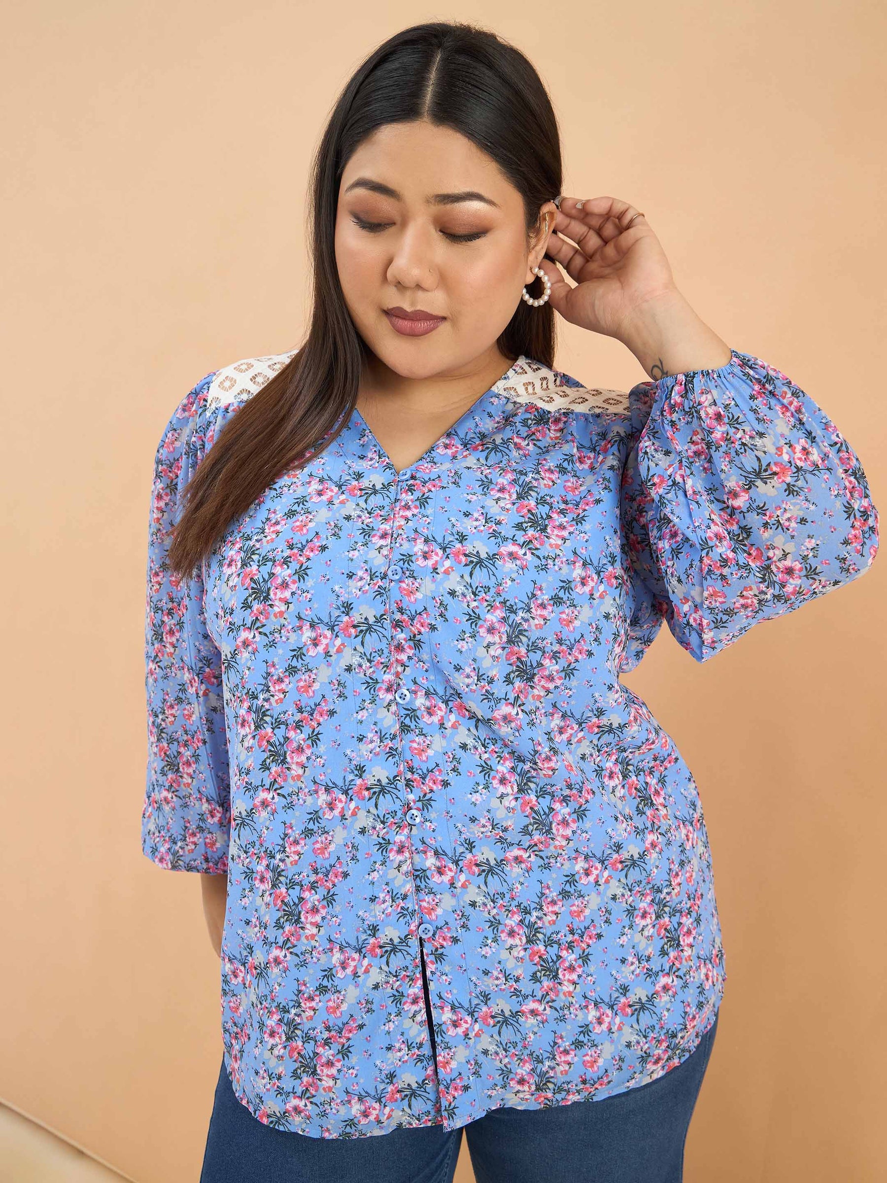 Women Blue & Pink Floral V Neck Button Down Shirt