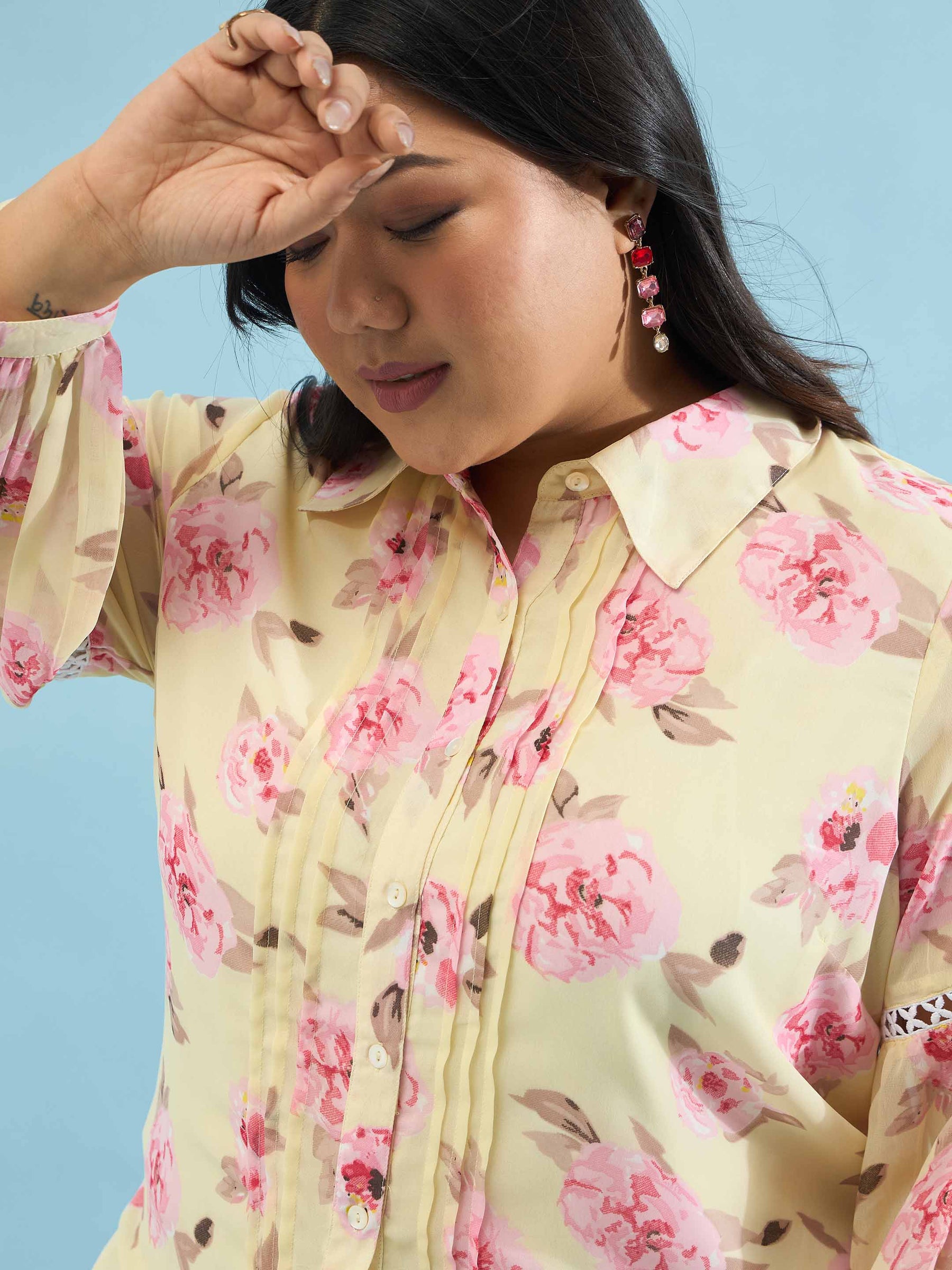 Yellow Floral Front Pin Tuck Tie Knot Shirt -SASSAFRAS Curve