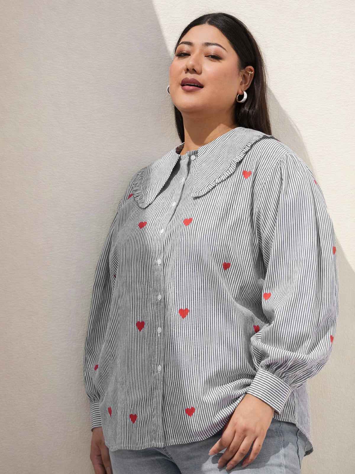 Black Stripes Heart Print Peter Pan Regular Shirt-SASSAFRAS Curve