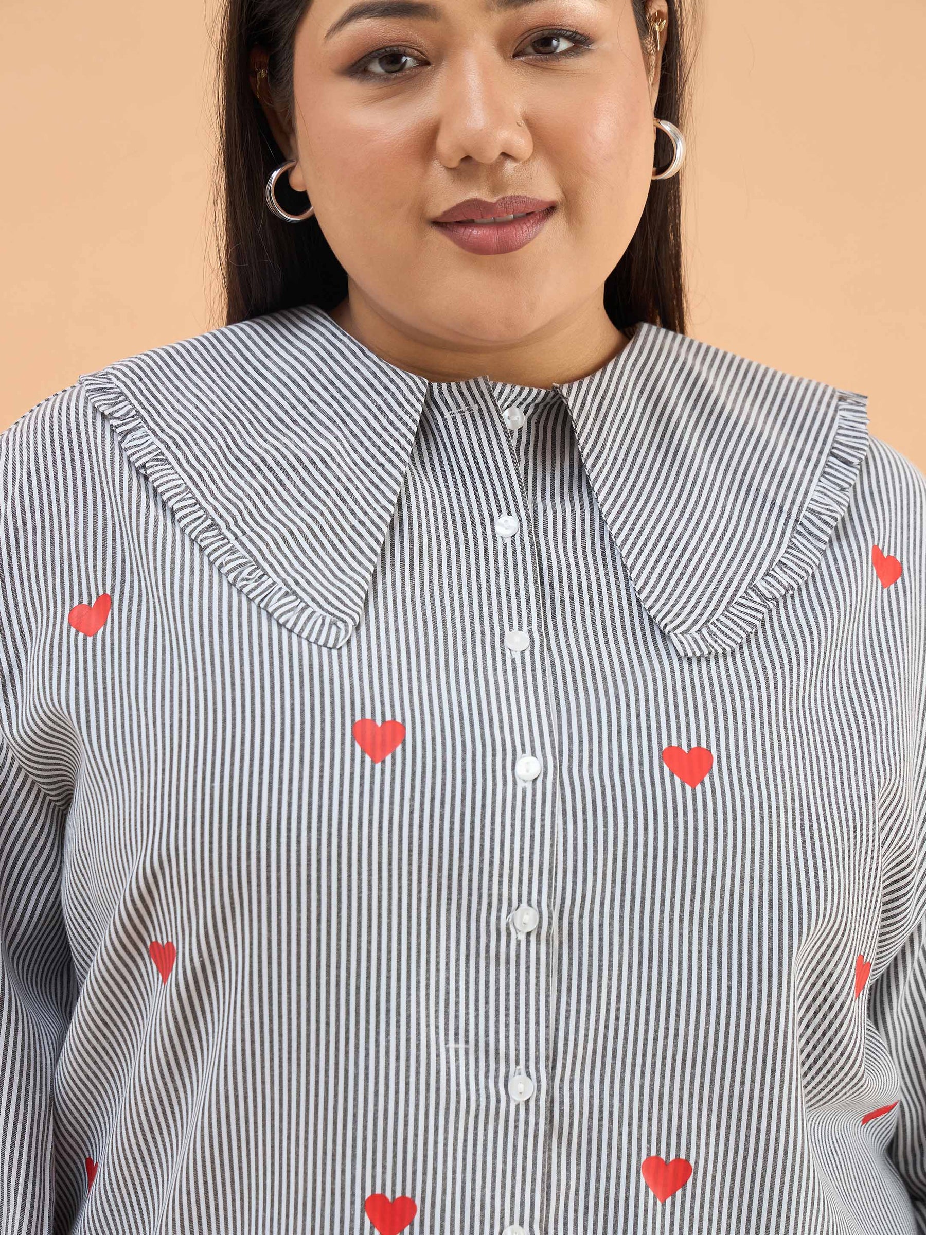 Black Stripes Heart Print Peter Pan Regular Shirt-SASSAFRAS Curve