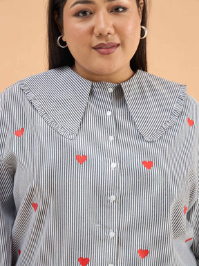 Black Stripes Heart Print Peter Pan Regular Shirt-SASSAFRAS Curve
