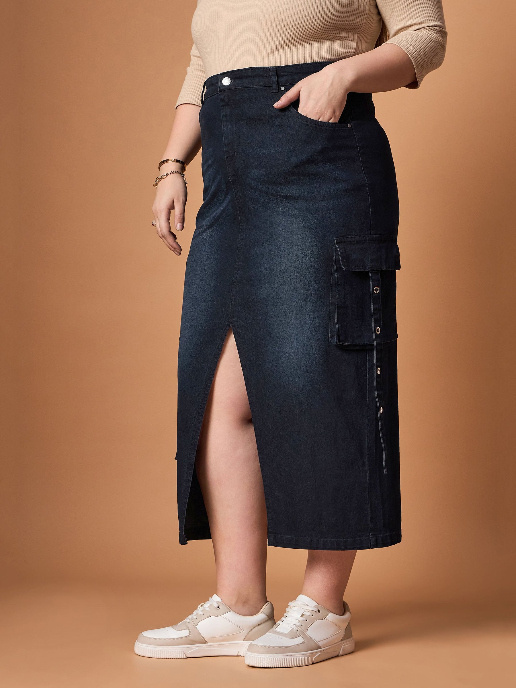 Black Blast Denim Side Pocket Skirt -SASSAFRAS Curve