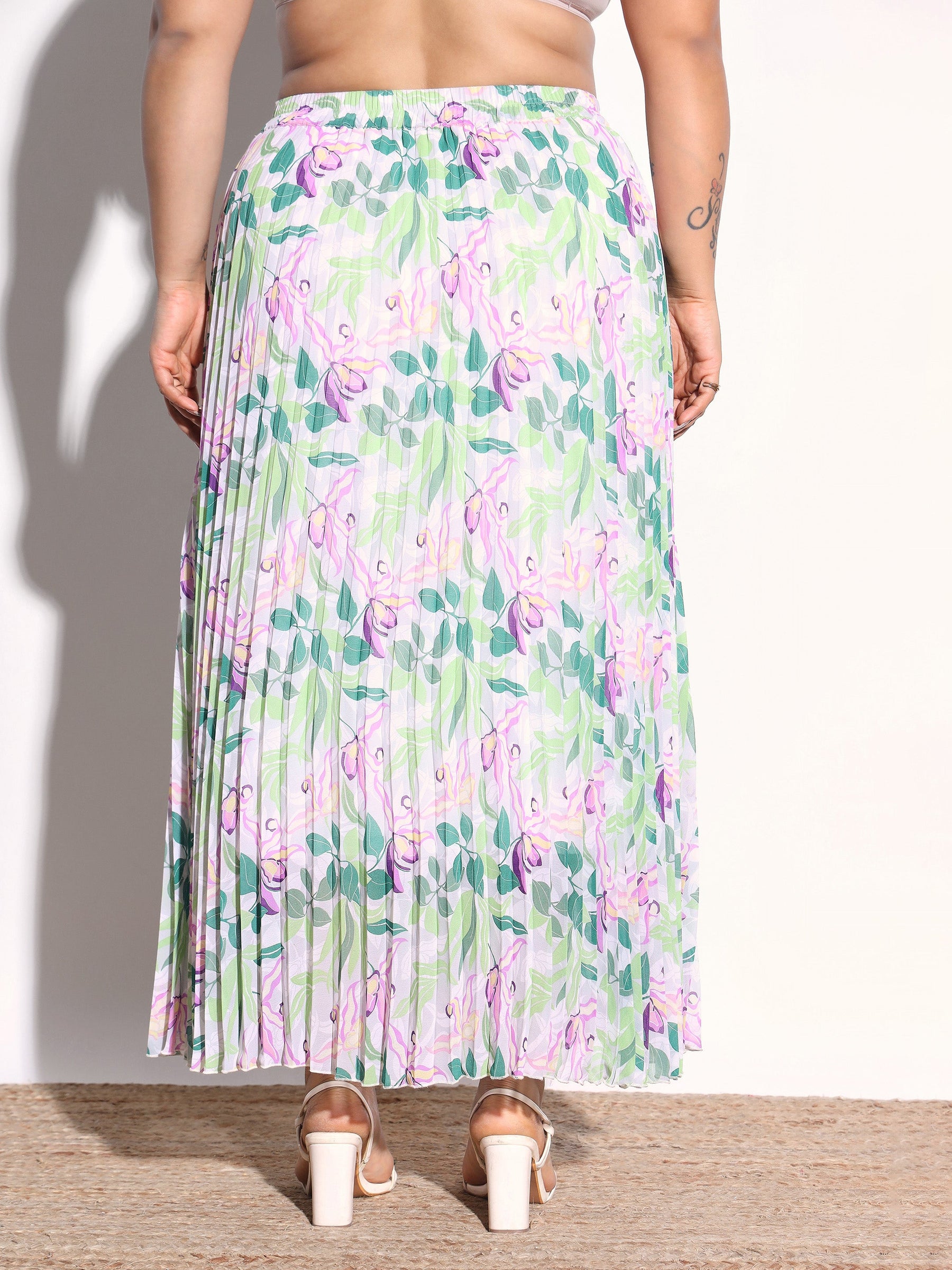 White & Green Floral Accordion Pleated Skirt -SASSAFRAS Curve