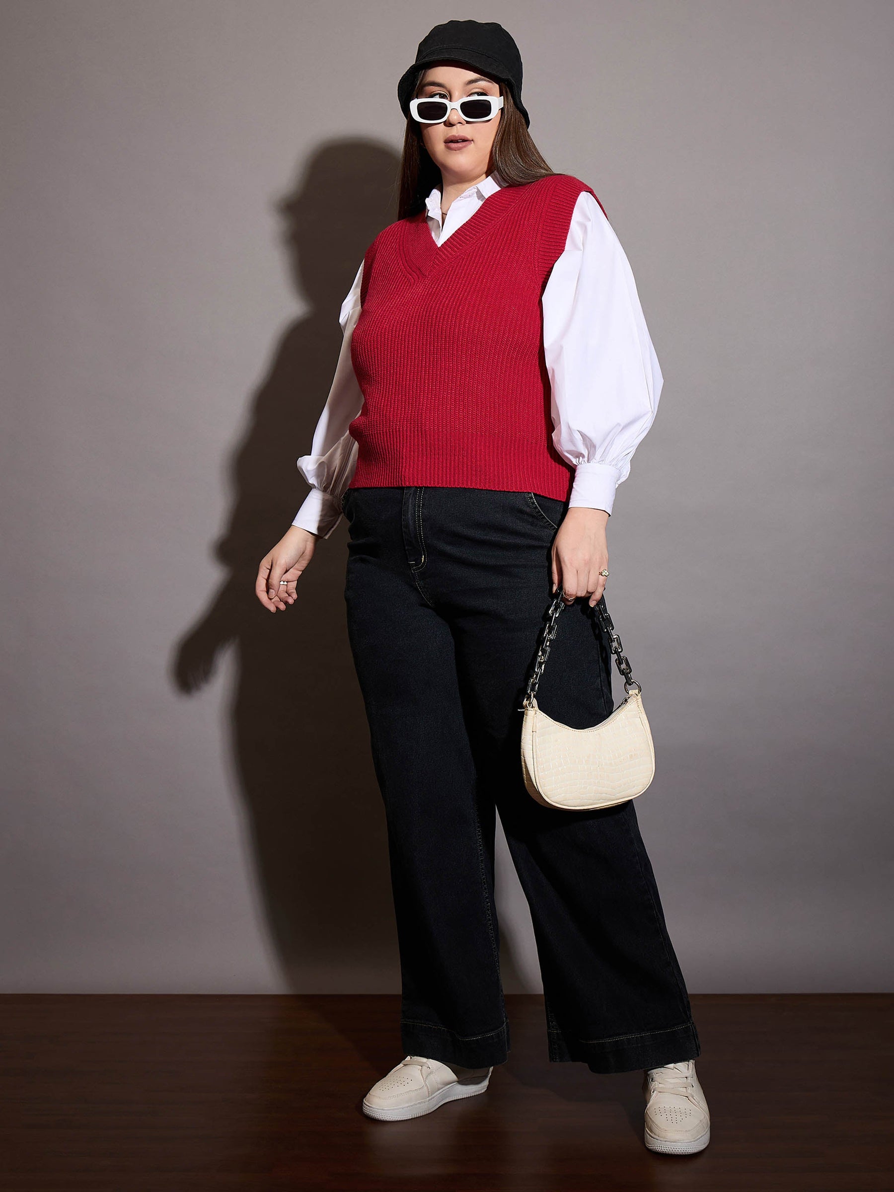 Curve Red Solid V-Neck Sweater Vest-SASSAFRAS Curve