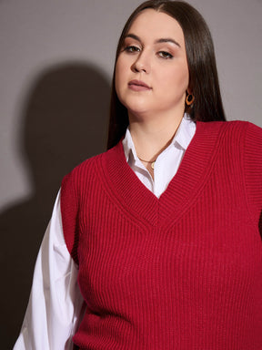 Curve Red Solid V-Neck Sweater Vest-SASSAFRAS Curve