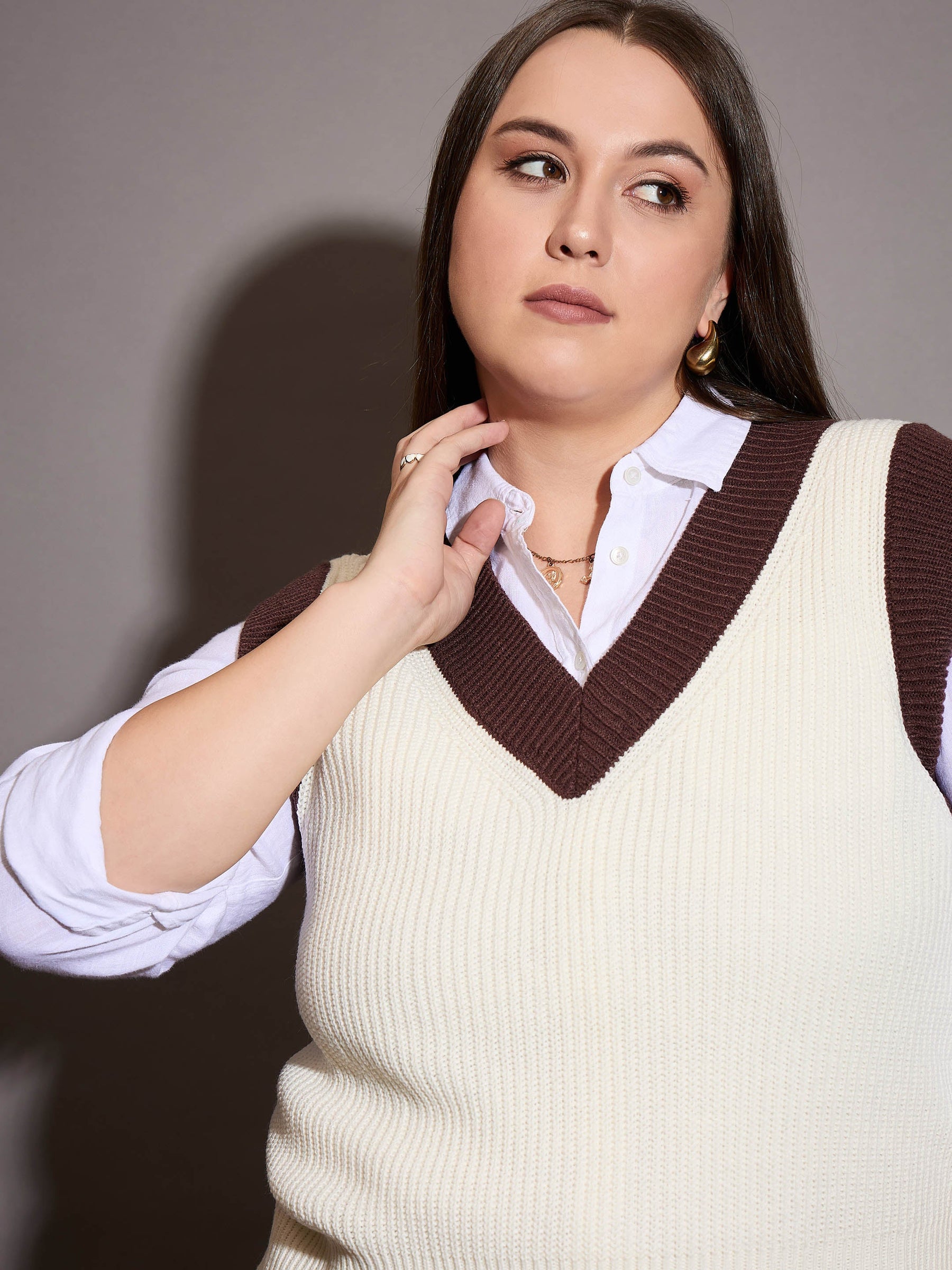 Curve White & Brown Solid V-Neck Sweater Vest-SASSAFRAS Curve