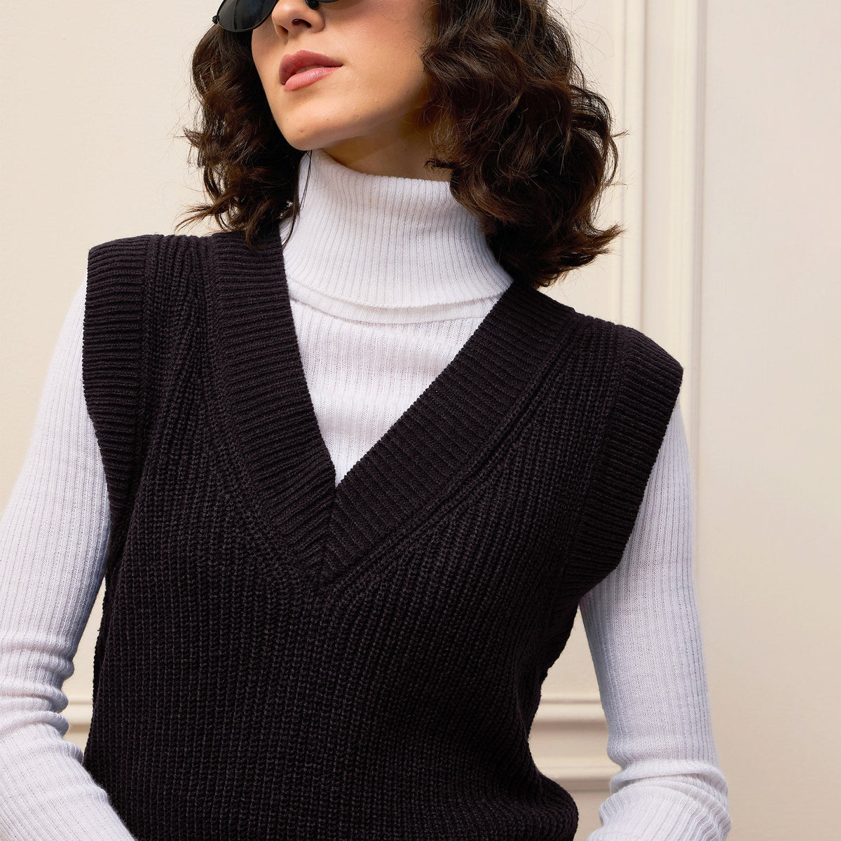 aere V-neck wool vest ベスト ブラック aere V-neck wool vest ベスト - メルカリ