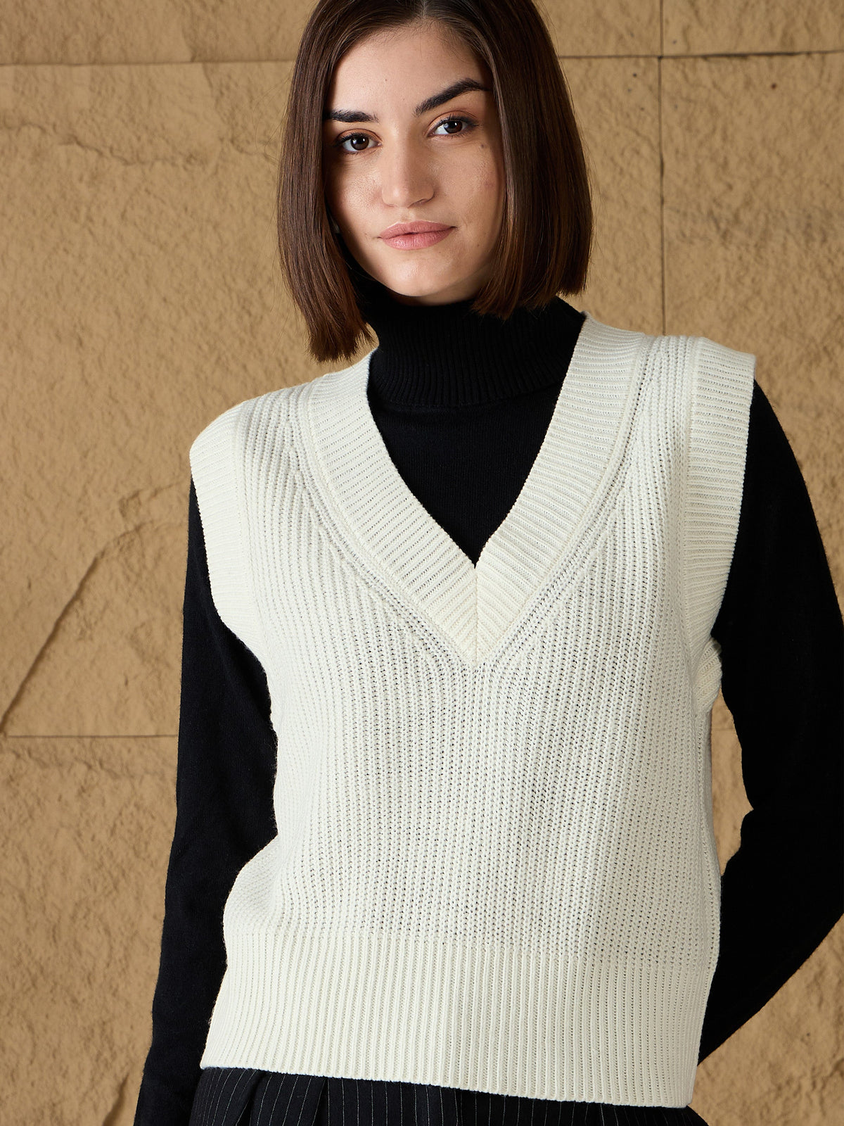 White Solid V-Neck Sweater Vest-SASSAFRAS