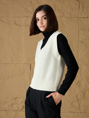 White Solid V-Neck Sweater Vest-SASSAFRAS