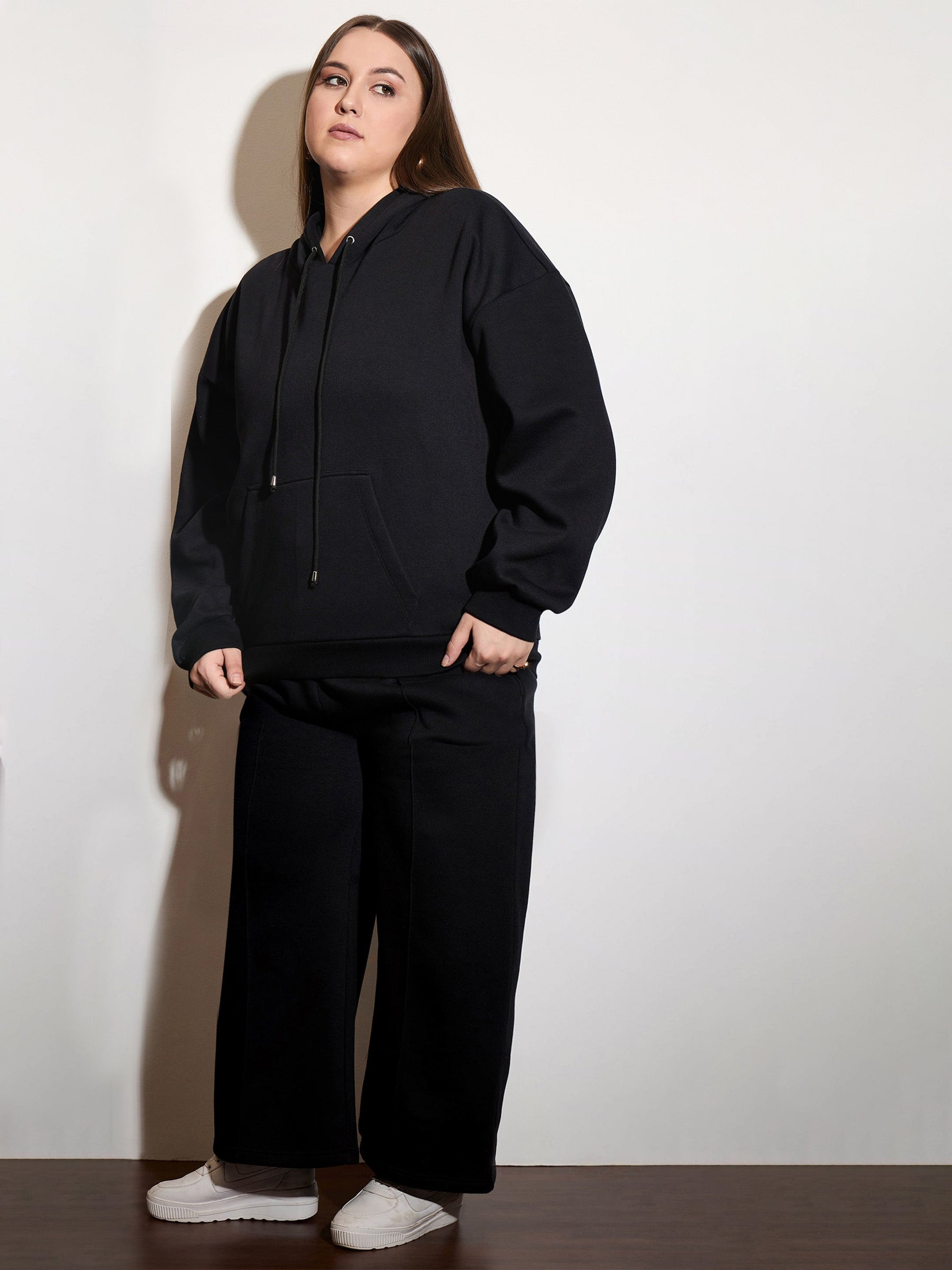 Black Fleece Hoodie With Sweatpants-SASSAFRAS Curve