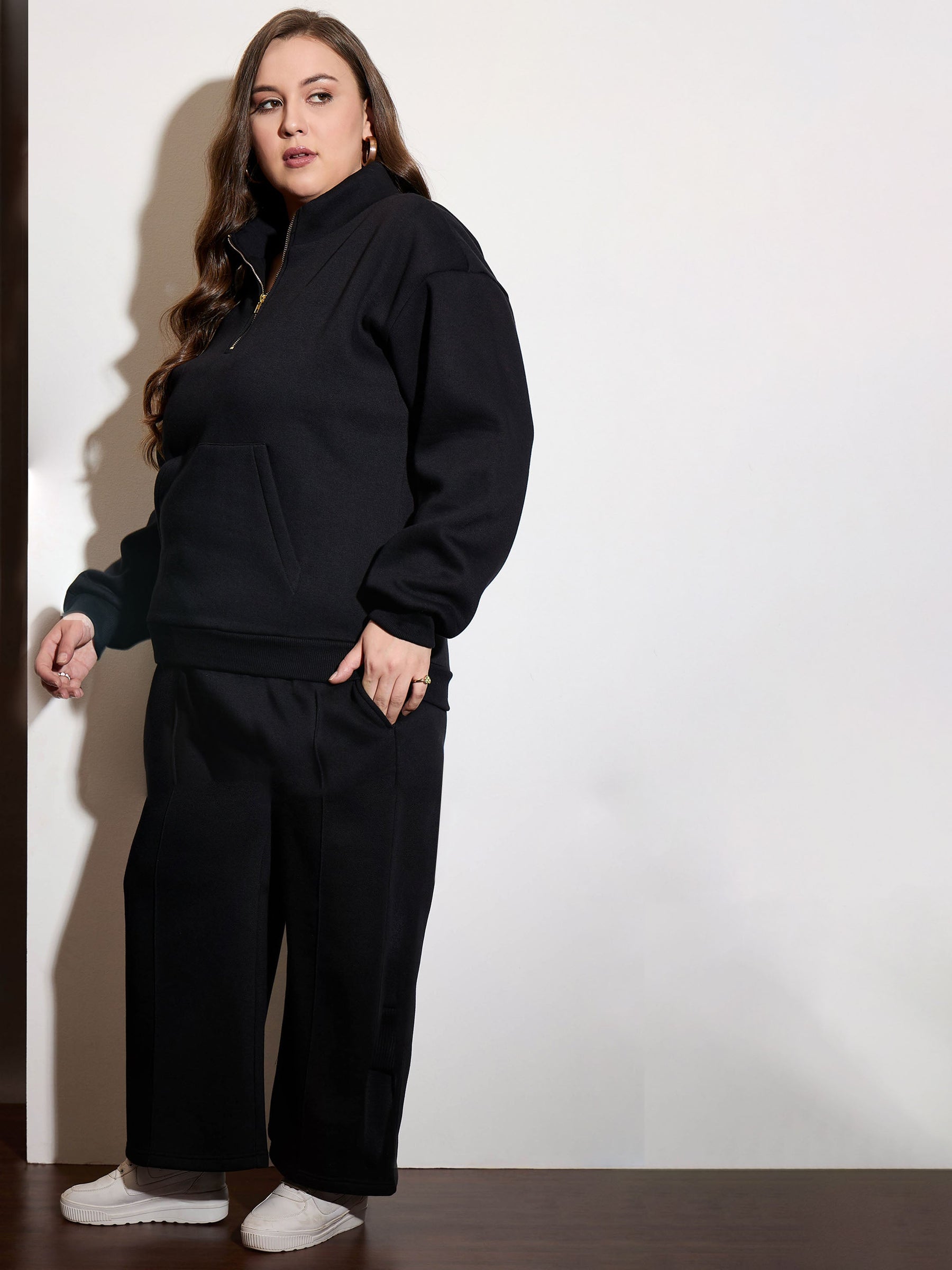 Black Fleece Half Zipper Sweatshirt with Track Pants-SASSAFRAS Curve