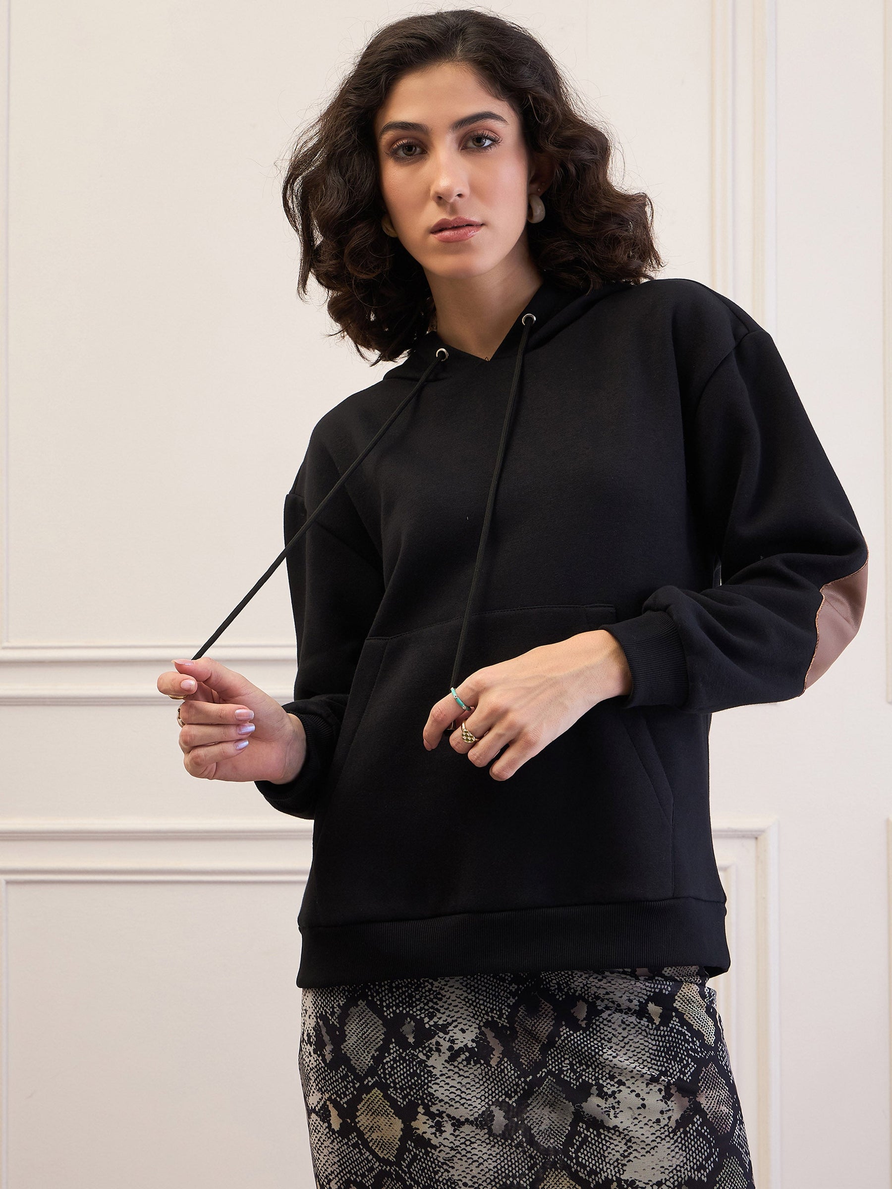 Black Fleece Oversized Hoodie-SASSAFRAS