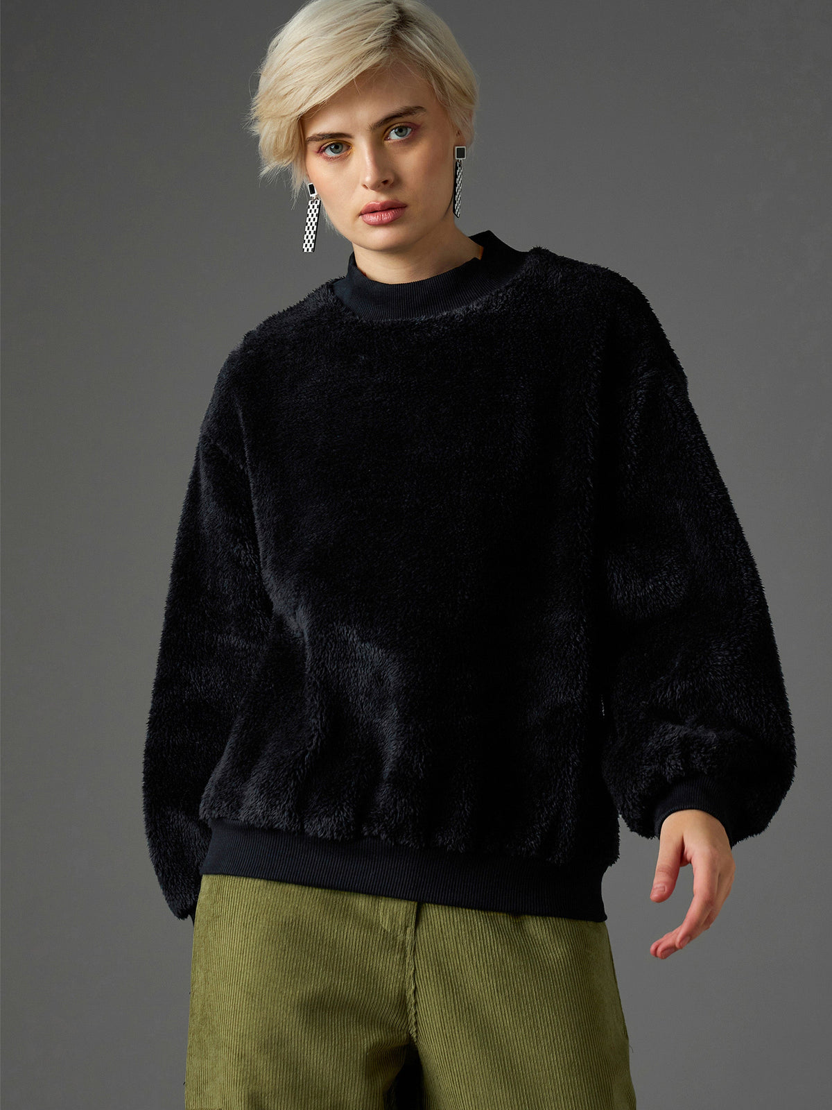 Black Balloon Sleeve Faux Fur Sweatshirt-SASSAFRAS
