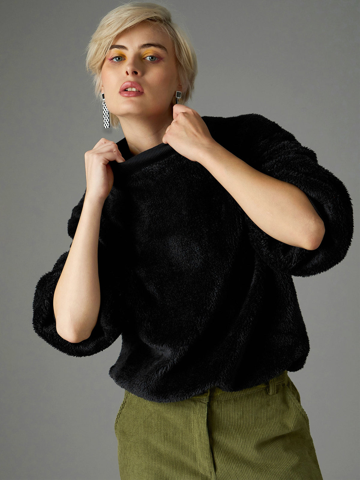 Black Balloon Sleeve Faux Fur Sweatshirt-SASSAFRAS
