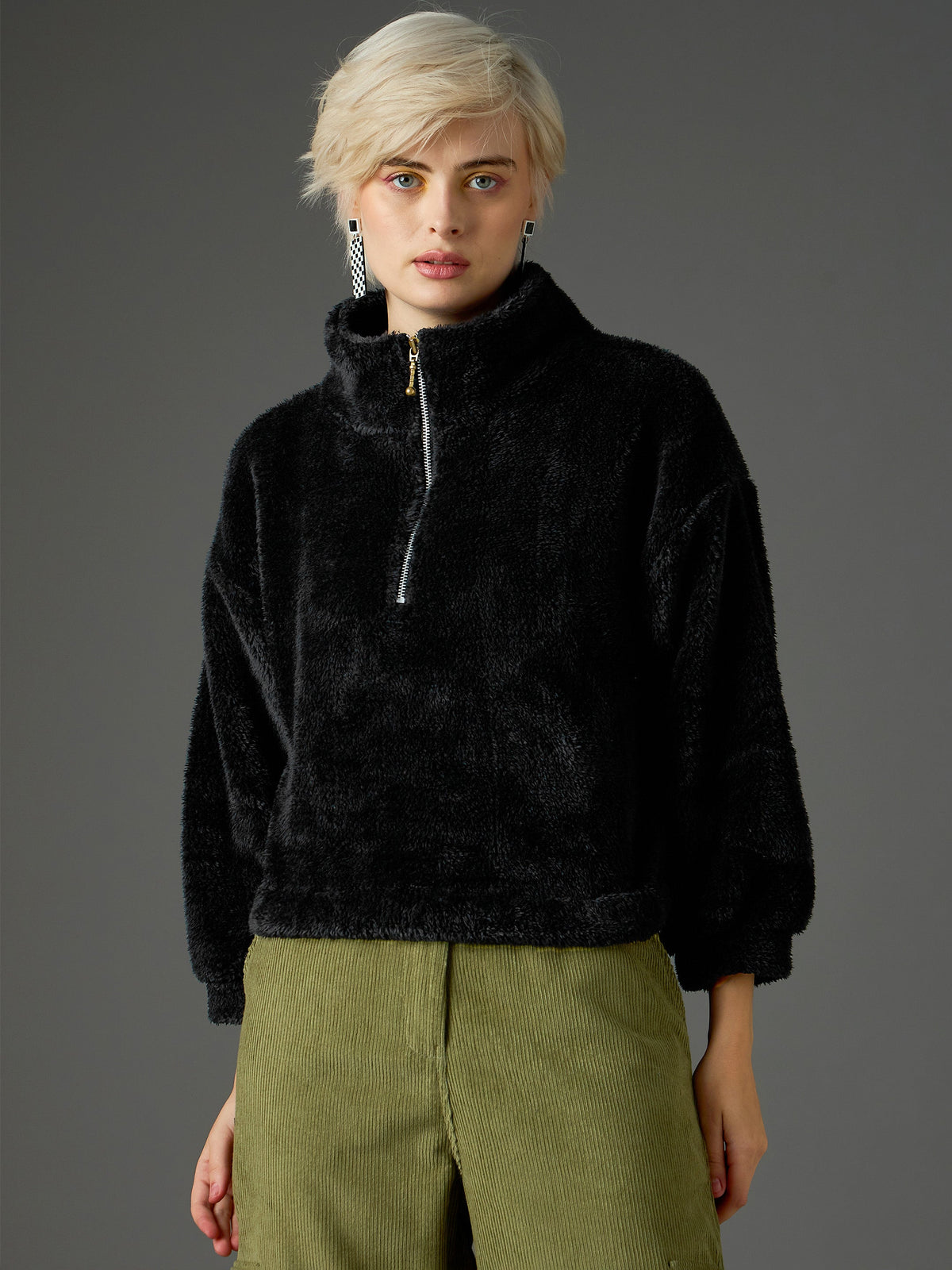 Black Zip Front Faux Fur Crop Sweatshirt-SASSAFRAS