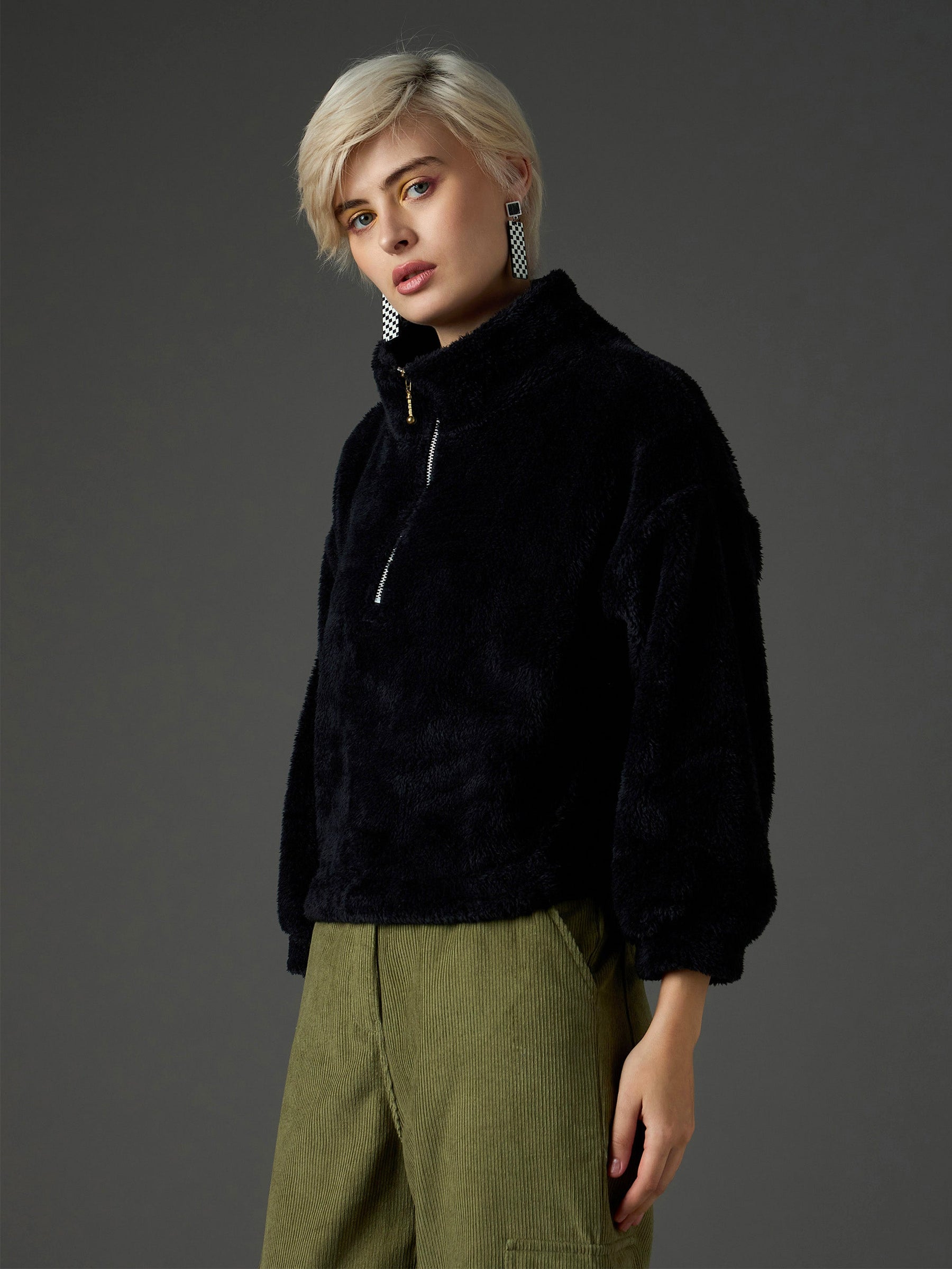 Black Zip Front Faux Fur Crop Sweatshirt-SASSAFRAS