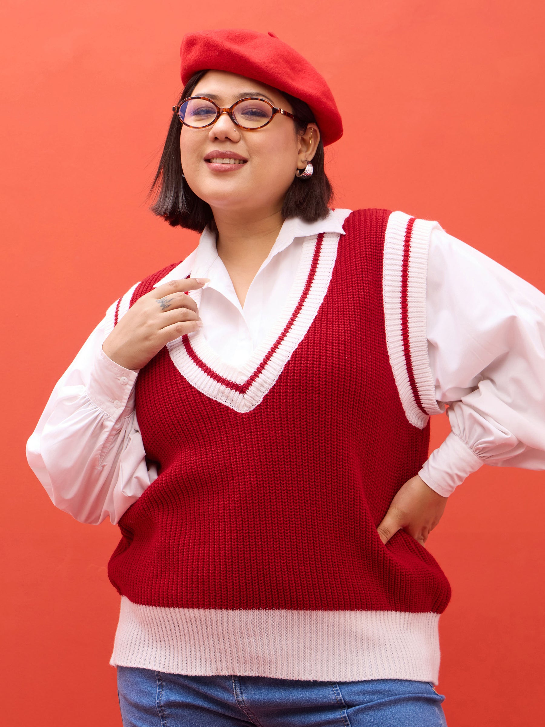 Curve Red & White Border V-Neck Sweater Vest-SASSAFRAS Curve
