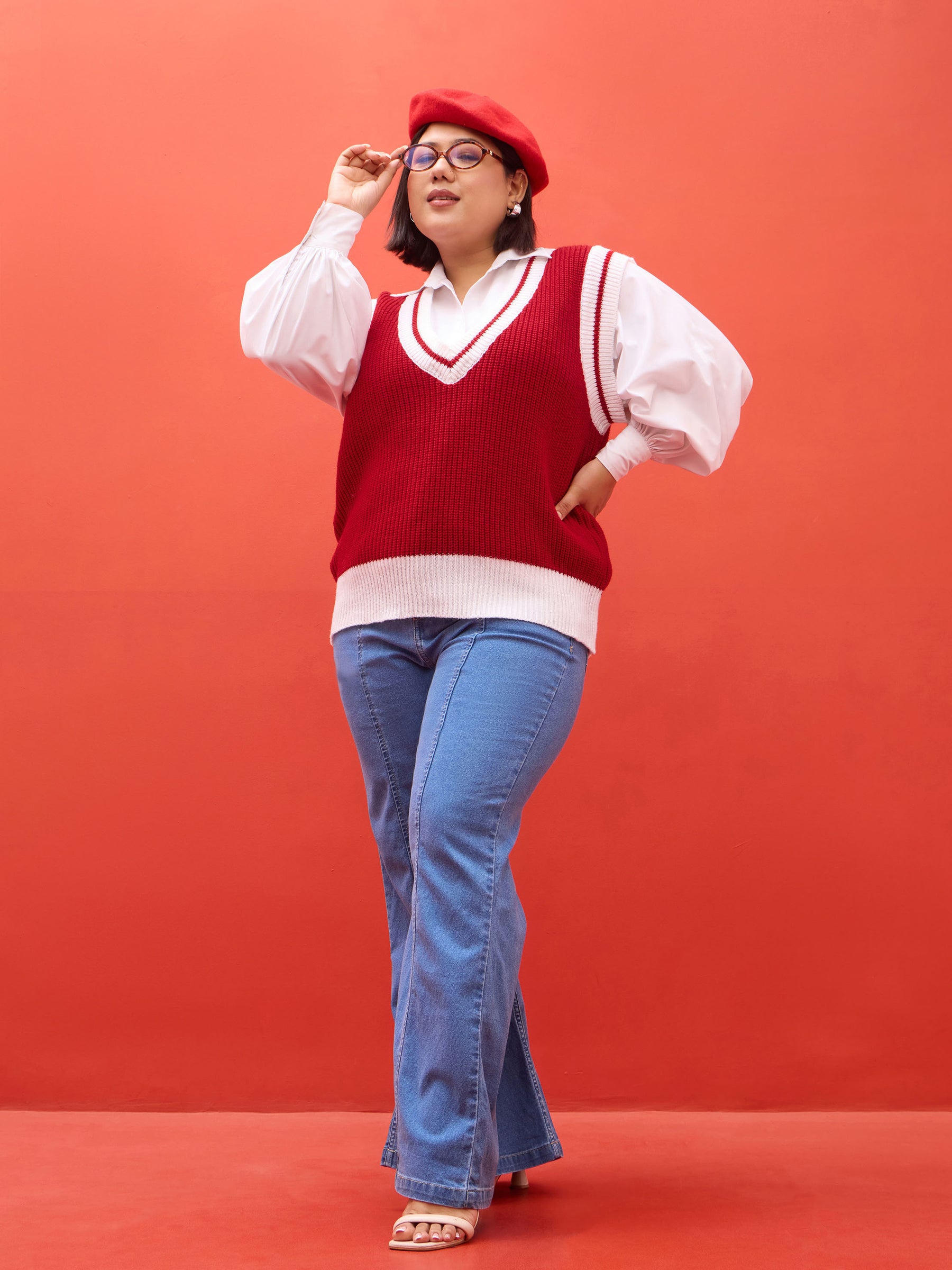 Curve Red & White Border V-Neck Sweater Vest-SASSAFRAS Curve