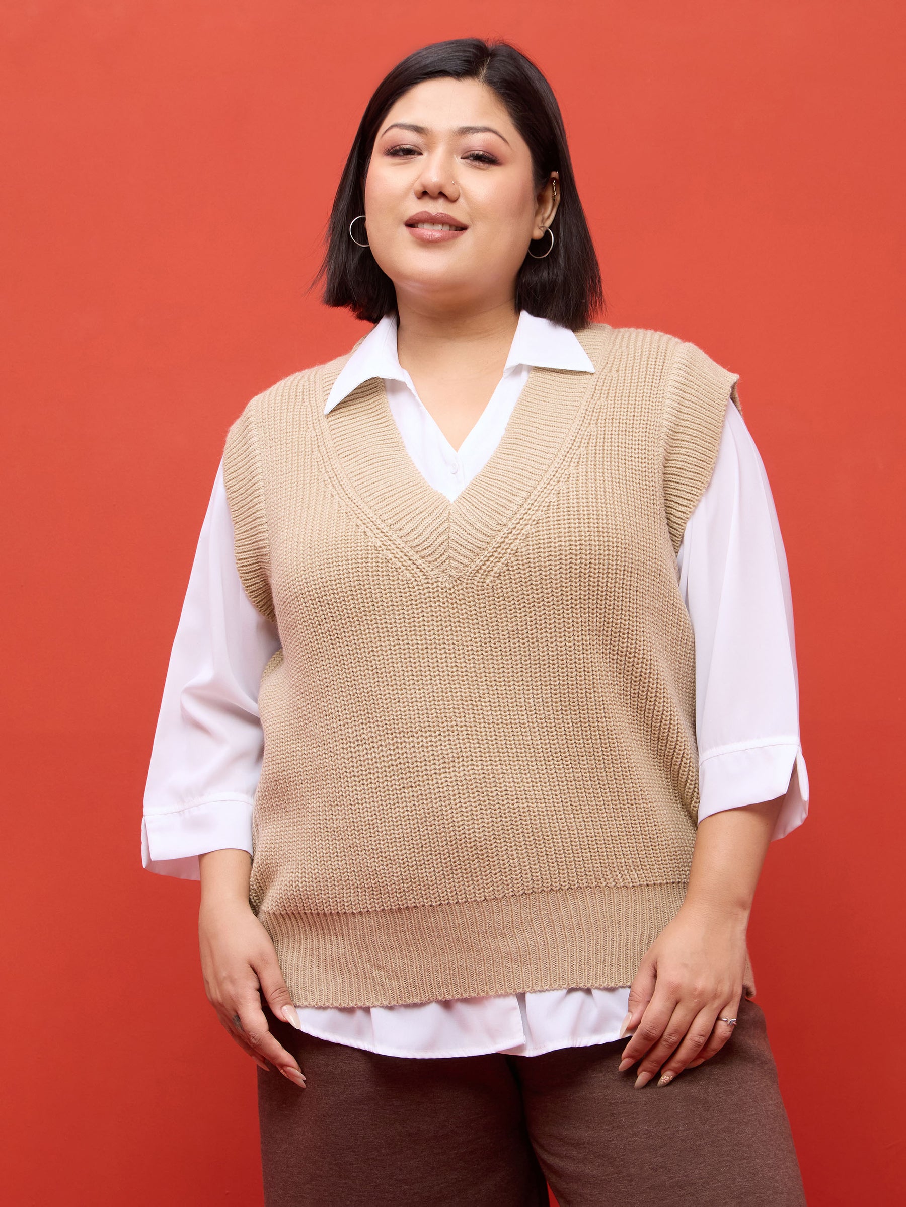 Curve Beige Solid V-Neck Sweater Vest-SASSAFRAS Curve