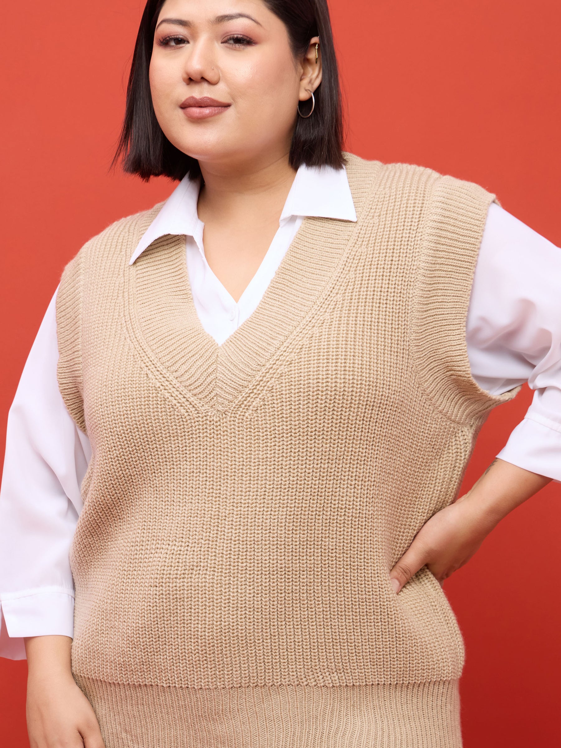 Curve Beige Solid V-Neck Sweater Vest-SASSAFRAS Curve