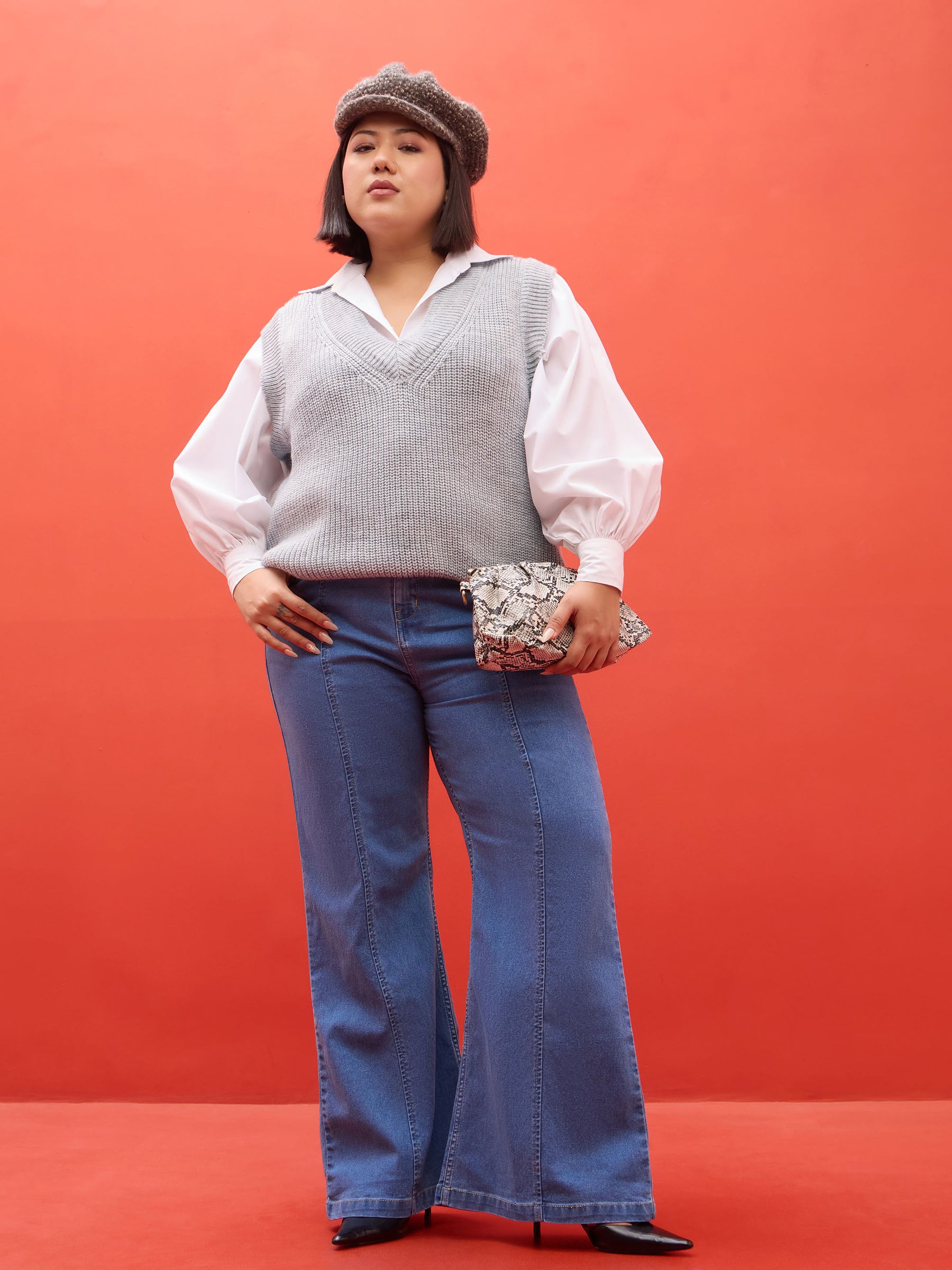Curve Grey Solid V-Neck Sweater Vest-SASSAFRAS Curve