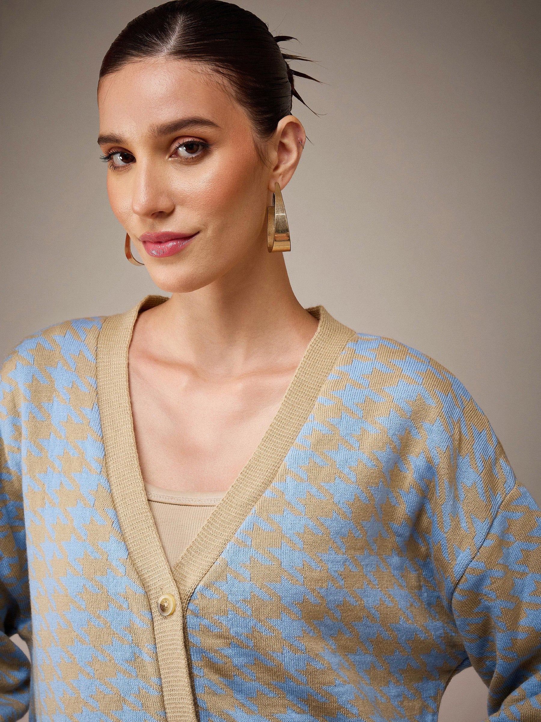 Blue & Off-White Acrylic Wool V-Neck Oversize Cardigan-SASSAFRAS