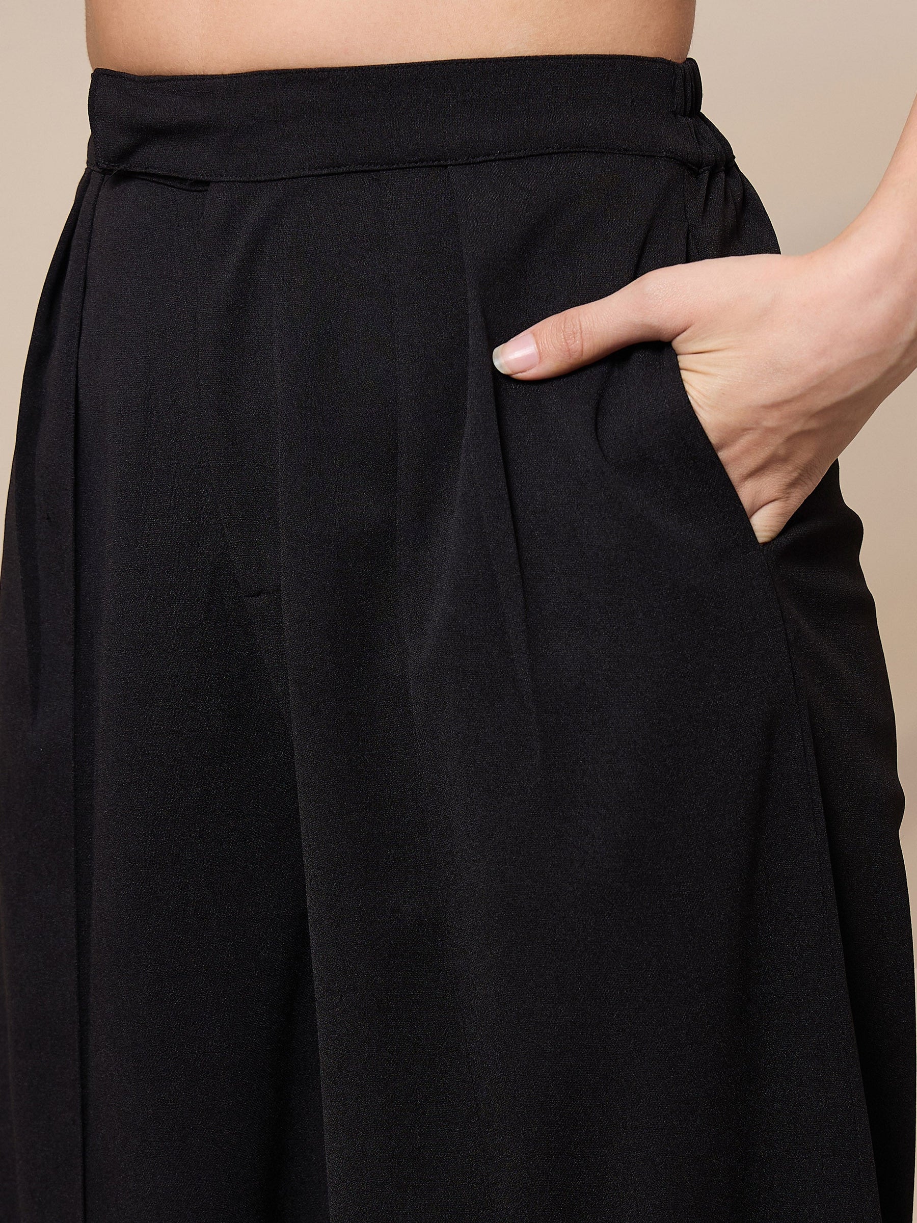 Black Square Neck Top With Wide Leg Pants-SASSAFRAS worklyf