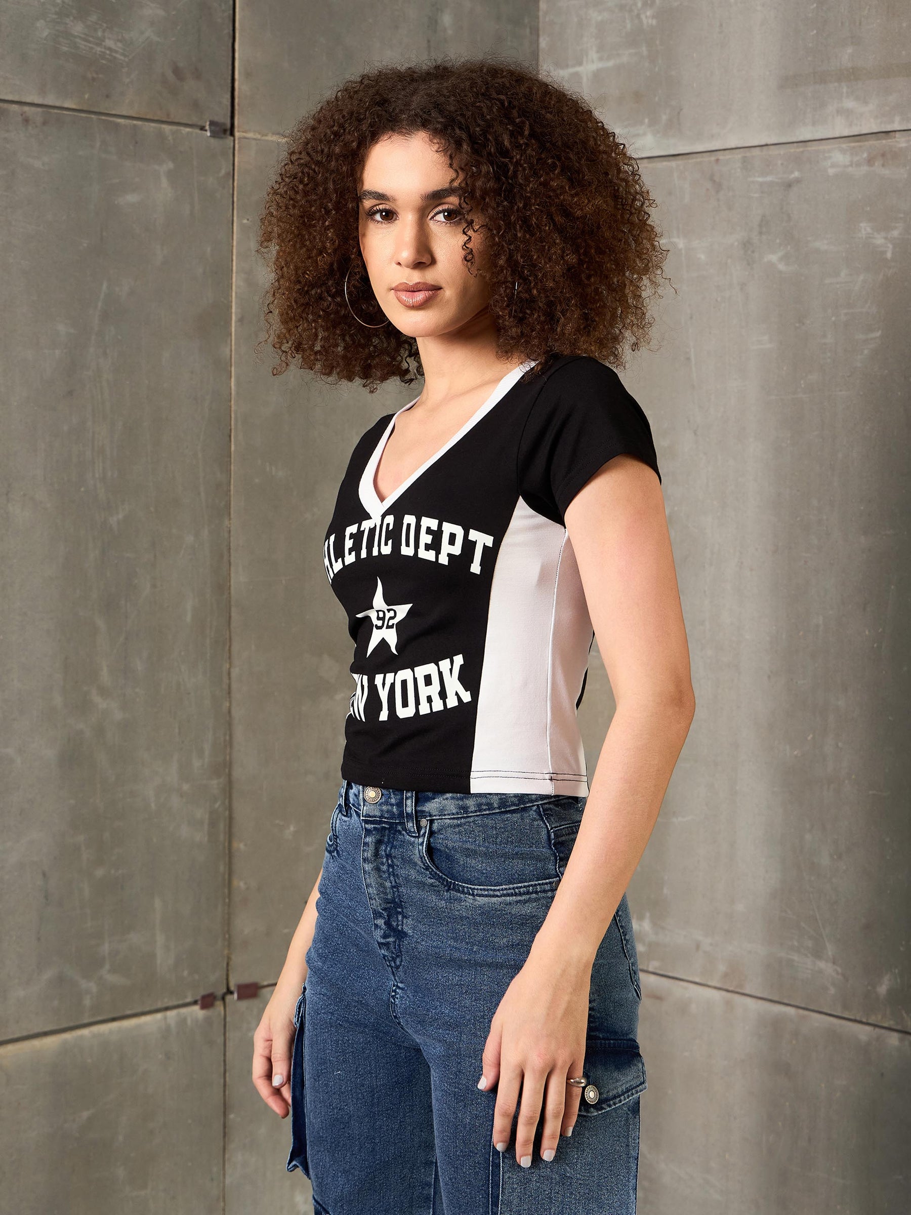 Black & White NEW YORK Fitted T-Shirt-SASSAFRAS