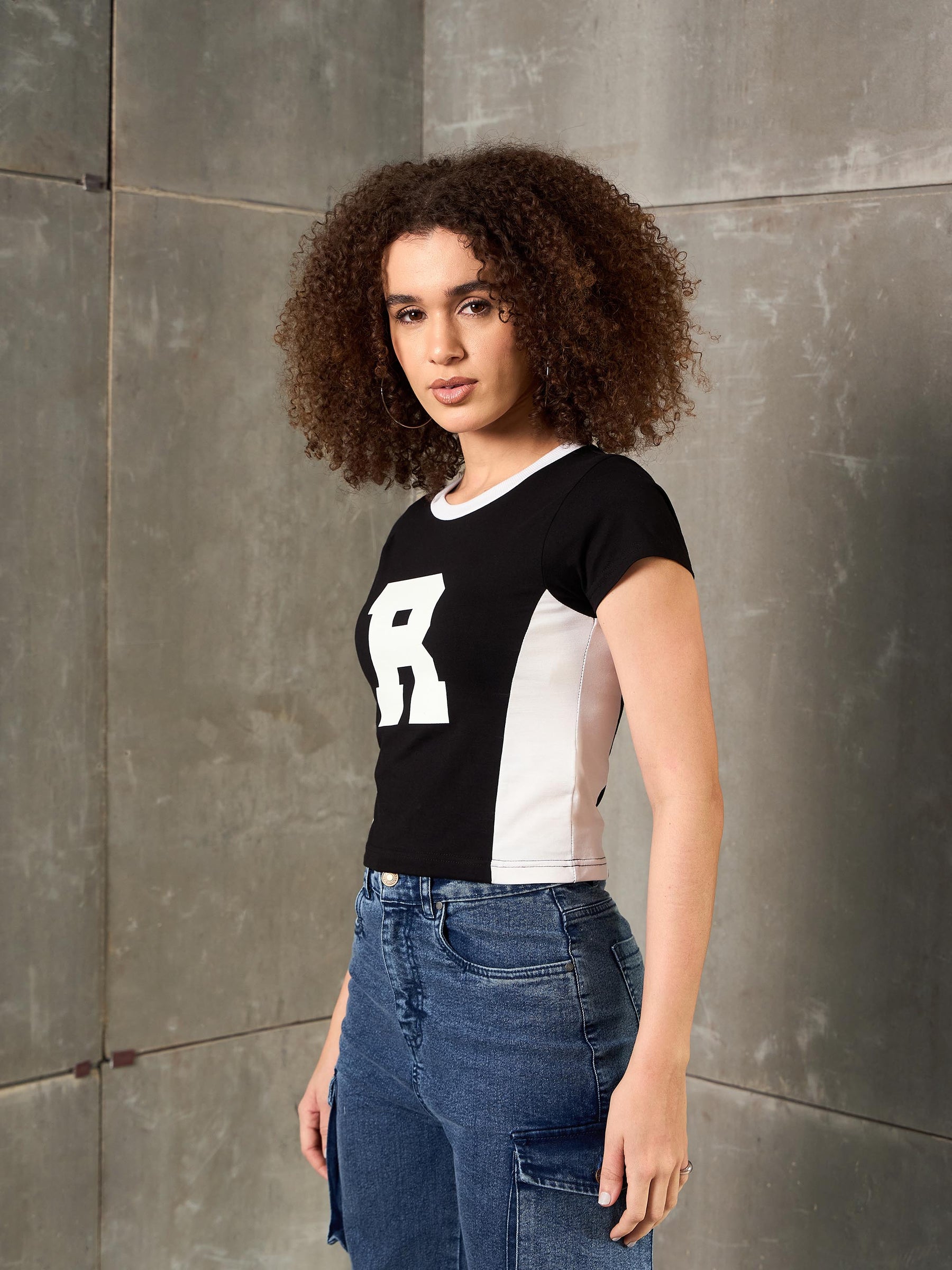 Black & White R-Print Fitted T-Shirt-SASSAFRAS