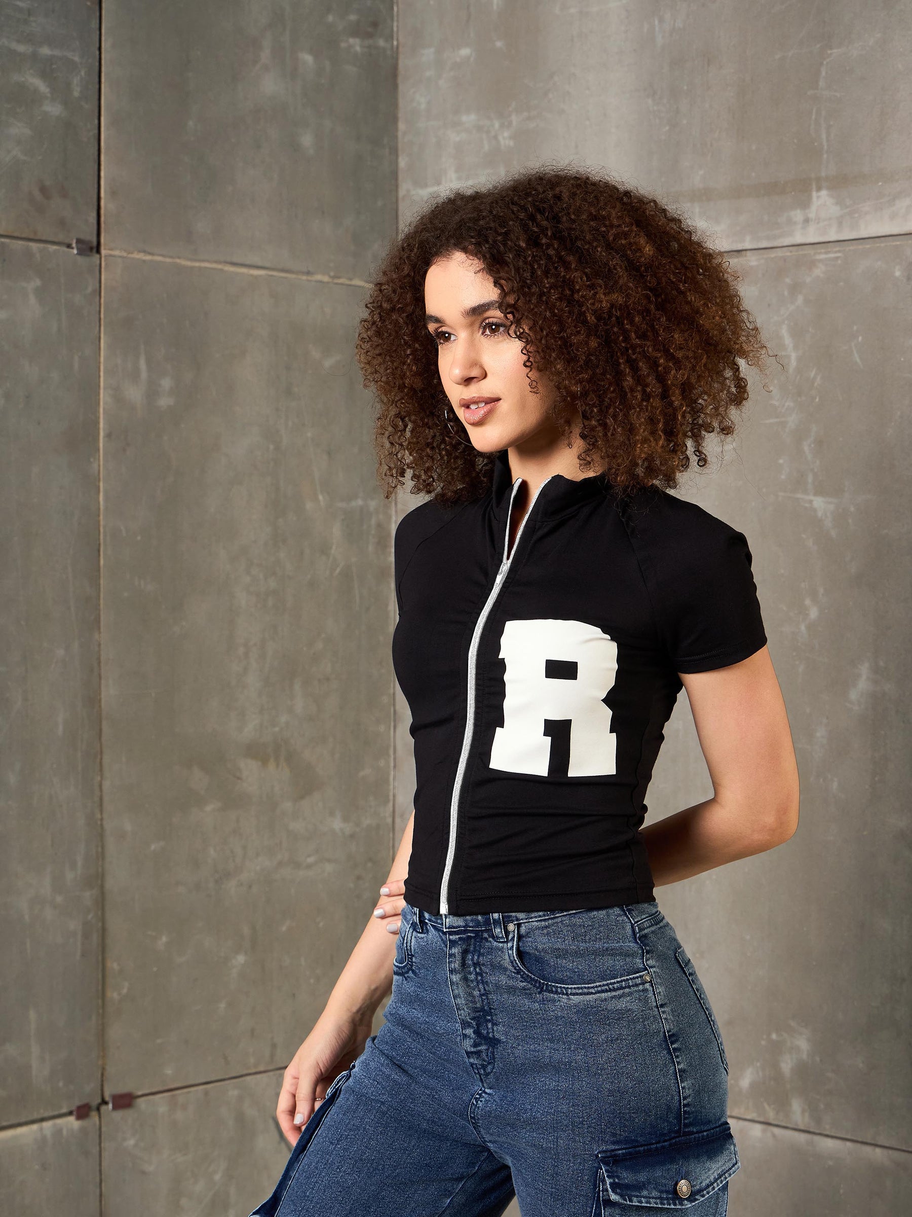 Women Black Front Zipper R-Print Fitted T-Shirt