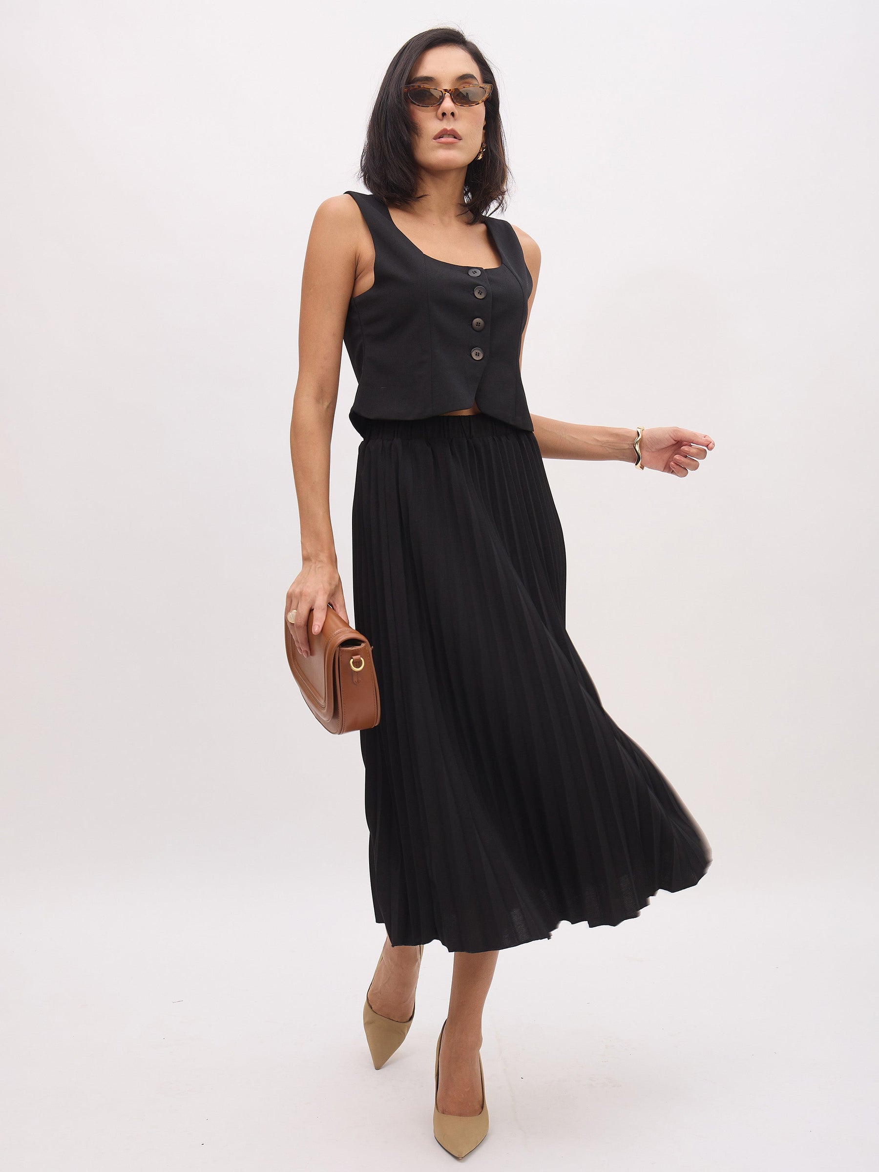 Black Sleeveless Front Button Waistcoat-SASSAFRAS worklyf
