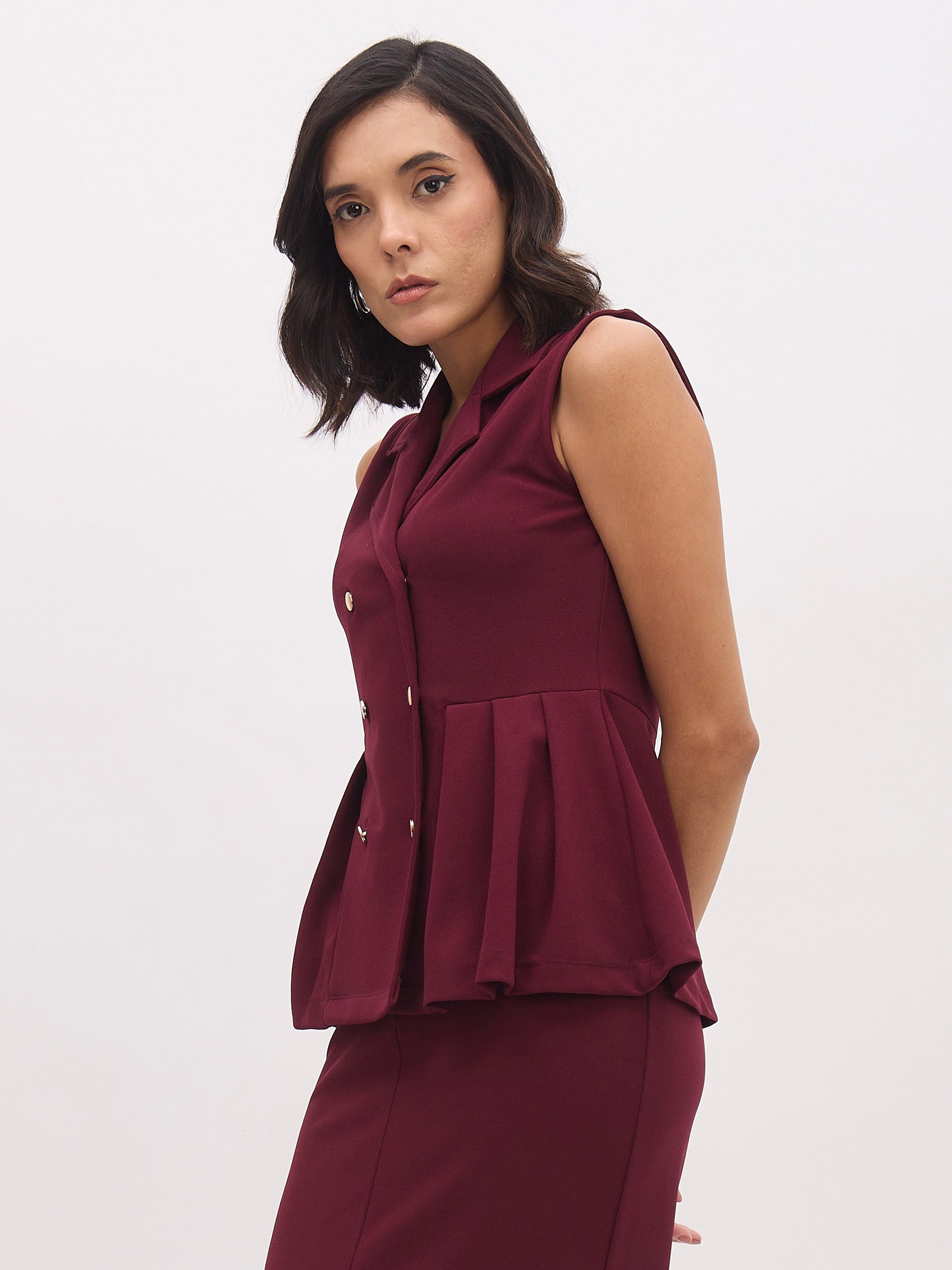 Burgundy Sleeveless Notch Collar Button Top-SASSAFRAS worklyf